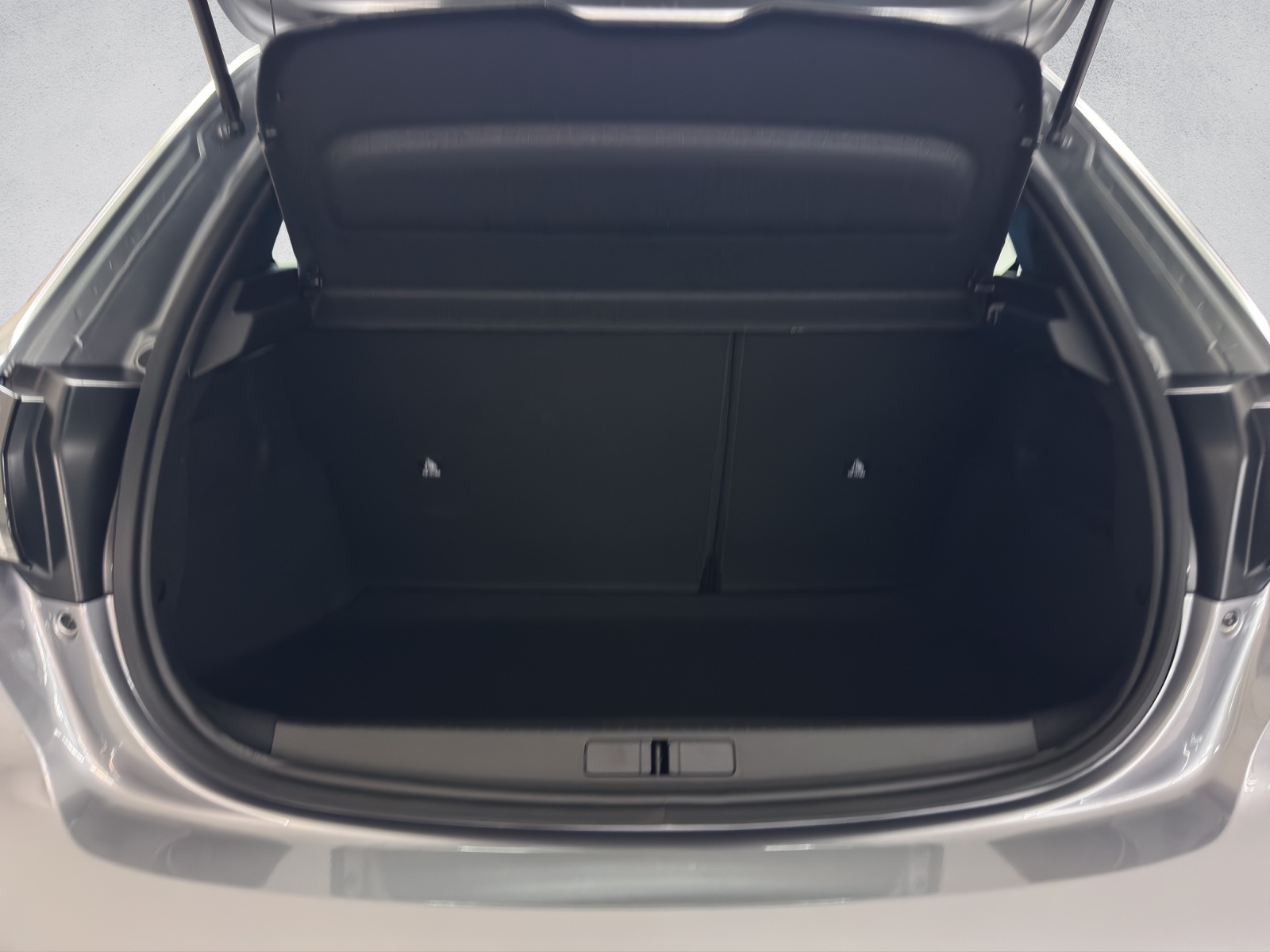 PEUGEOT 208 1.2 PureTech Style-image-16