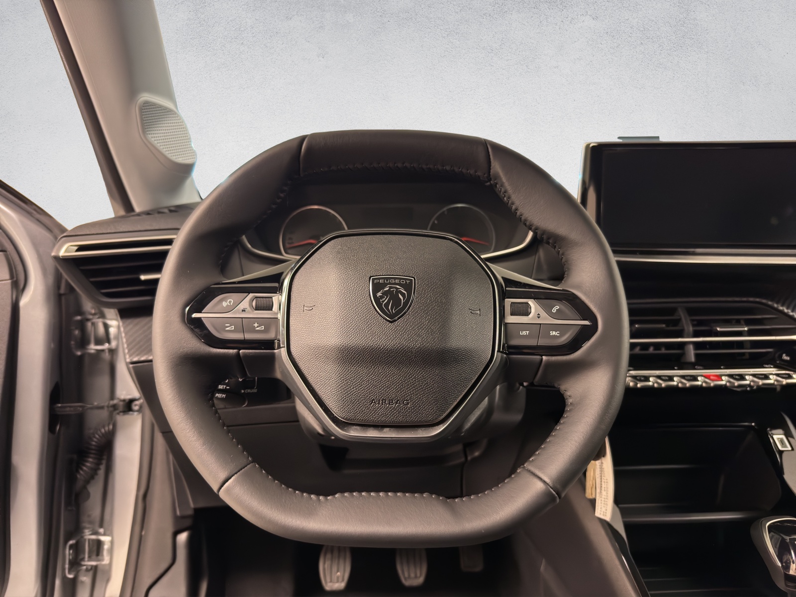 PEUGEOT 208 1.2 PureTech Style-image-10