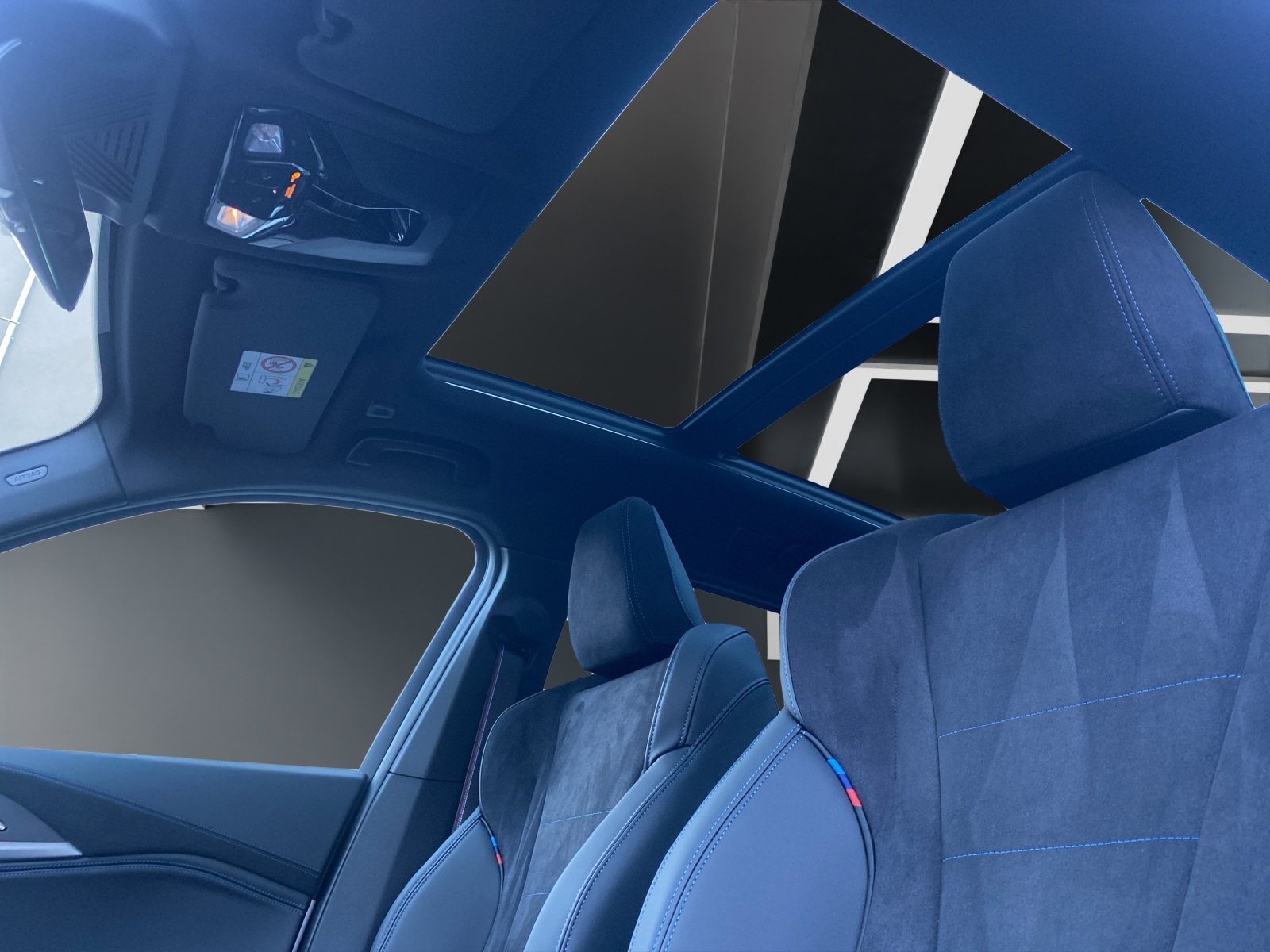 BMW X1 23i xDrive paddles-image-9