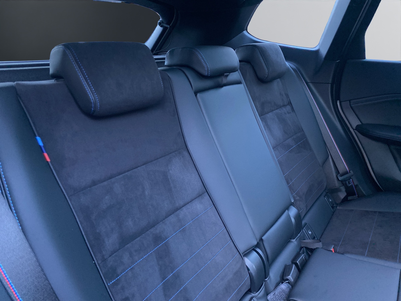 BMW X1 23i xDrive paddles-image-14