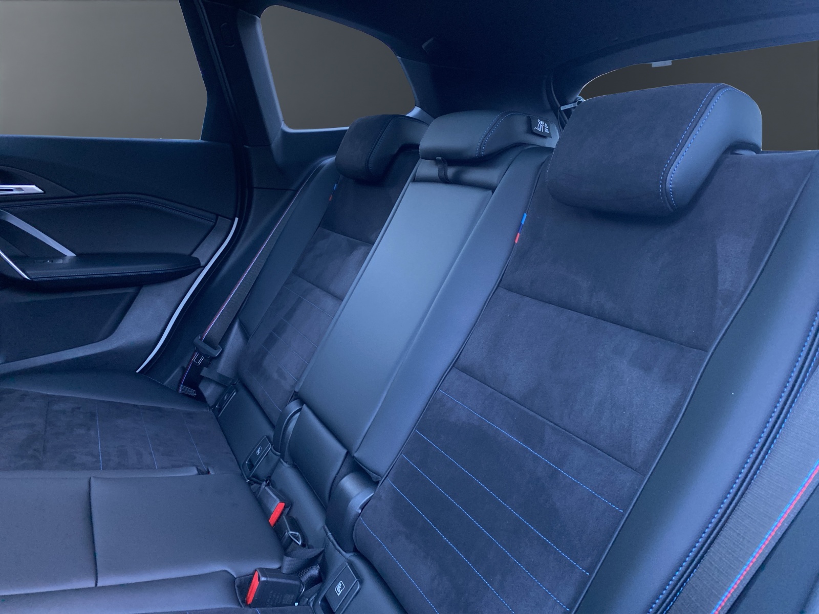 BMW X1 23i xDrive paddles-image-11