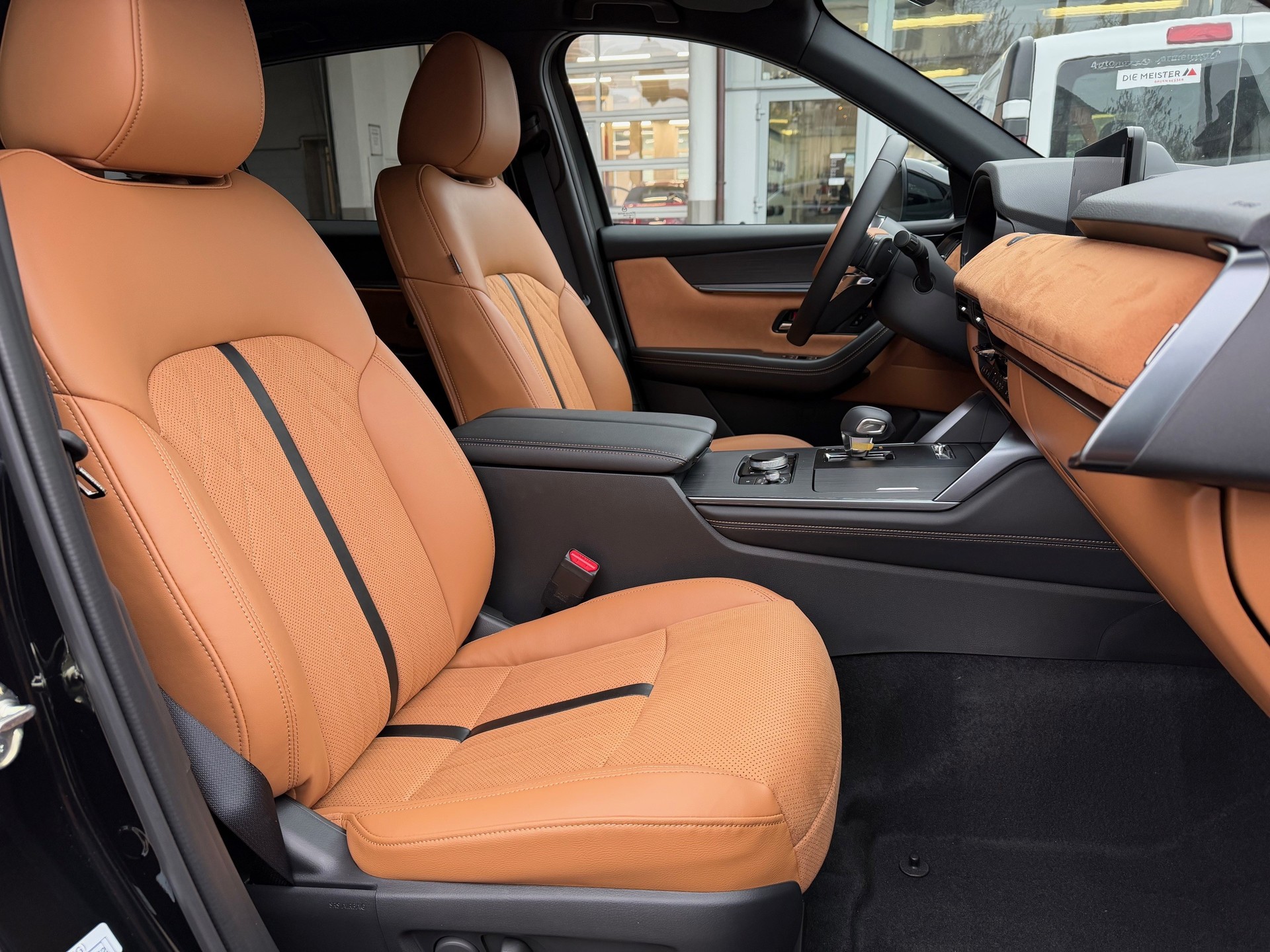 MAZDA CX-60 3.3L e-Skyactiv D 254 MHEV AWD Homura Plus-image-7
