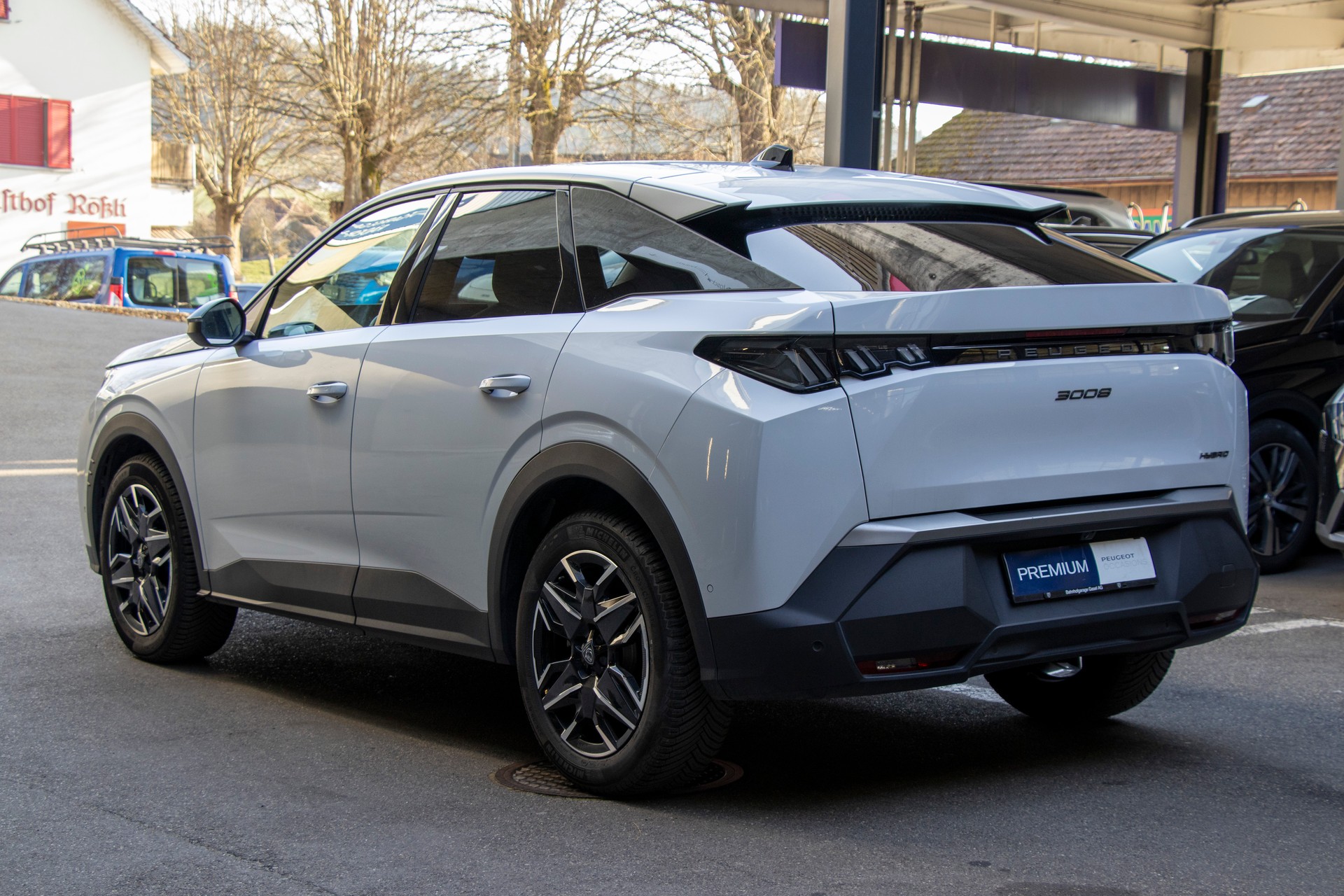 PEUGEOT 3008 145 e-DSC6 Hybrid Allure-showroom-element-1