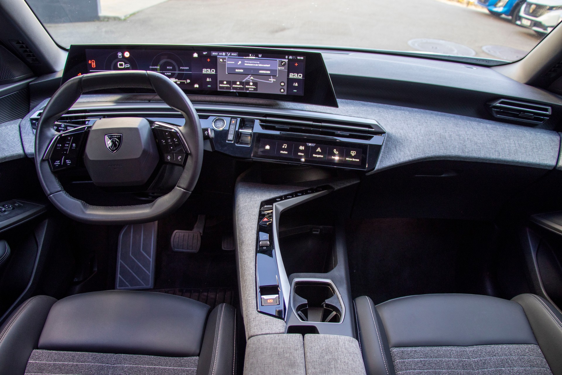 PEUGEOT 3008 145 e-DSC6 Hybrid Allure-image-5