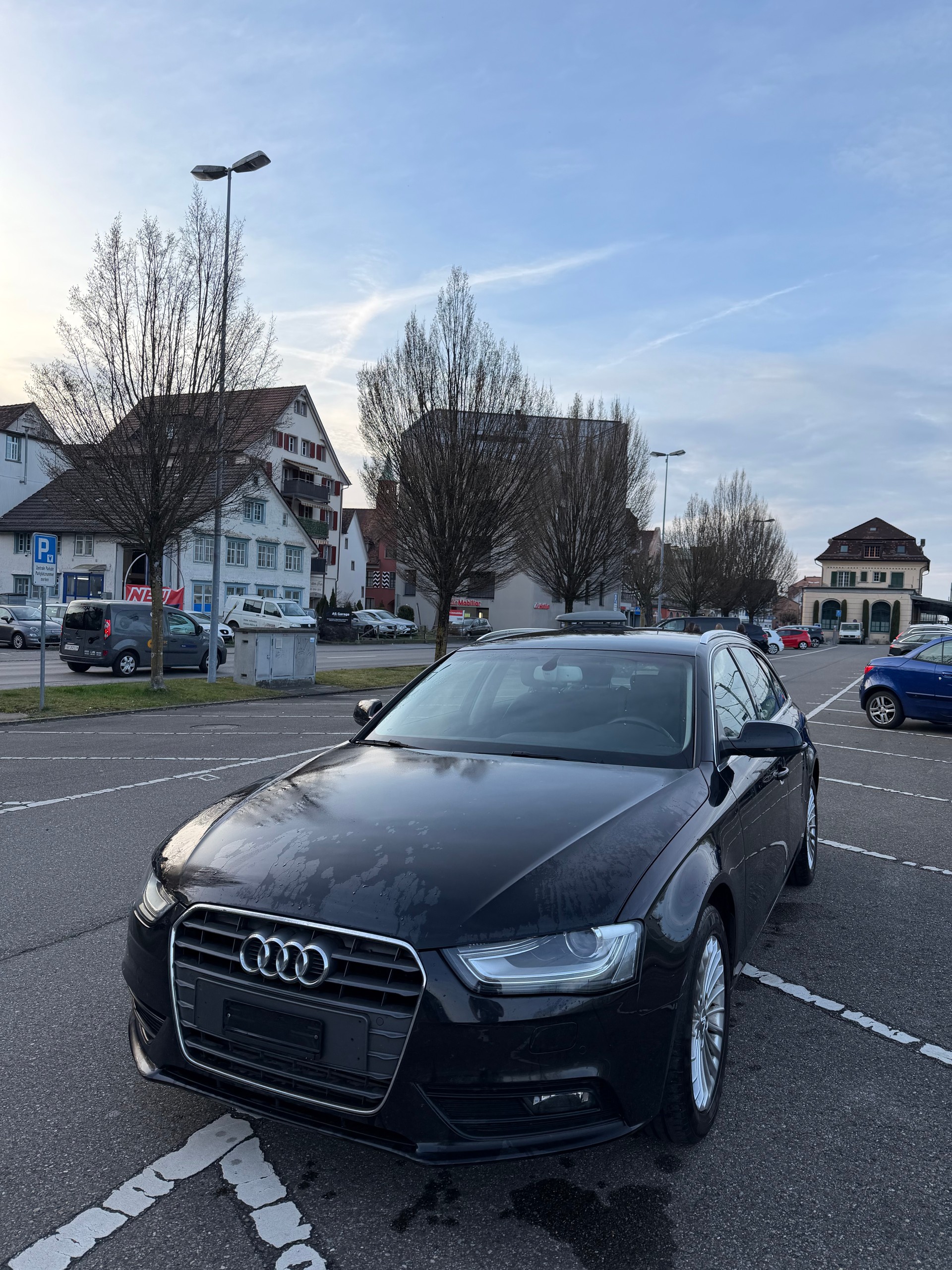 AUDI A4 Avant 2.0 TDI-image-1