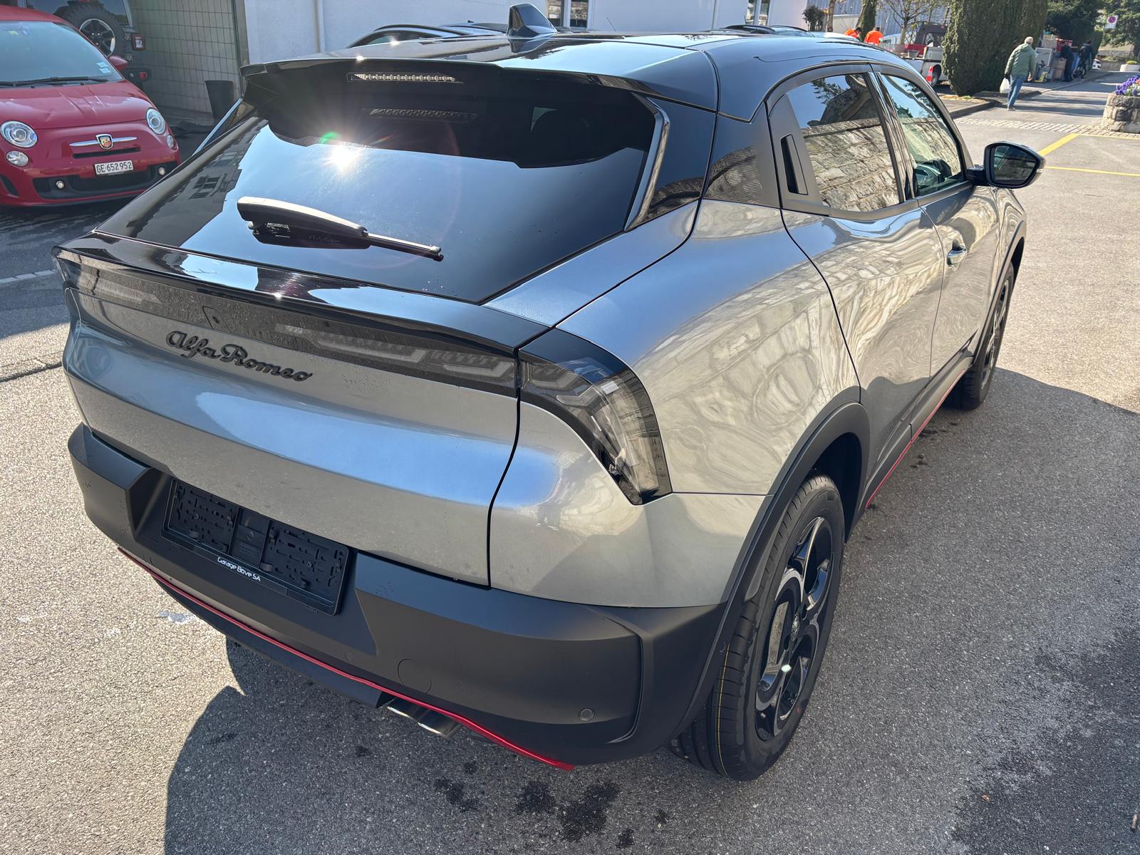 ALFA ROMEO Junior 1.2 48V Hybrid Speciale-showroom-element-3