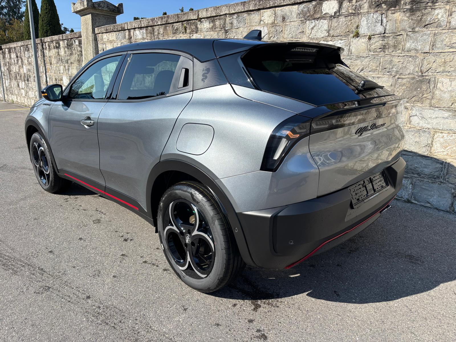 ALFA ROMEO Junior 1.2 48V Hybrid Speciale-showroom-element-1