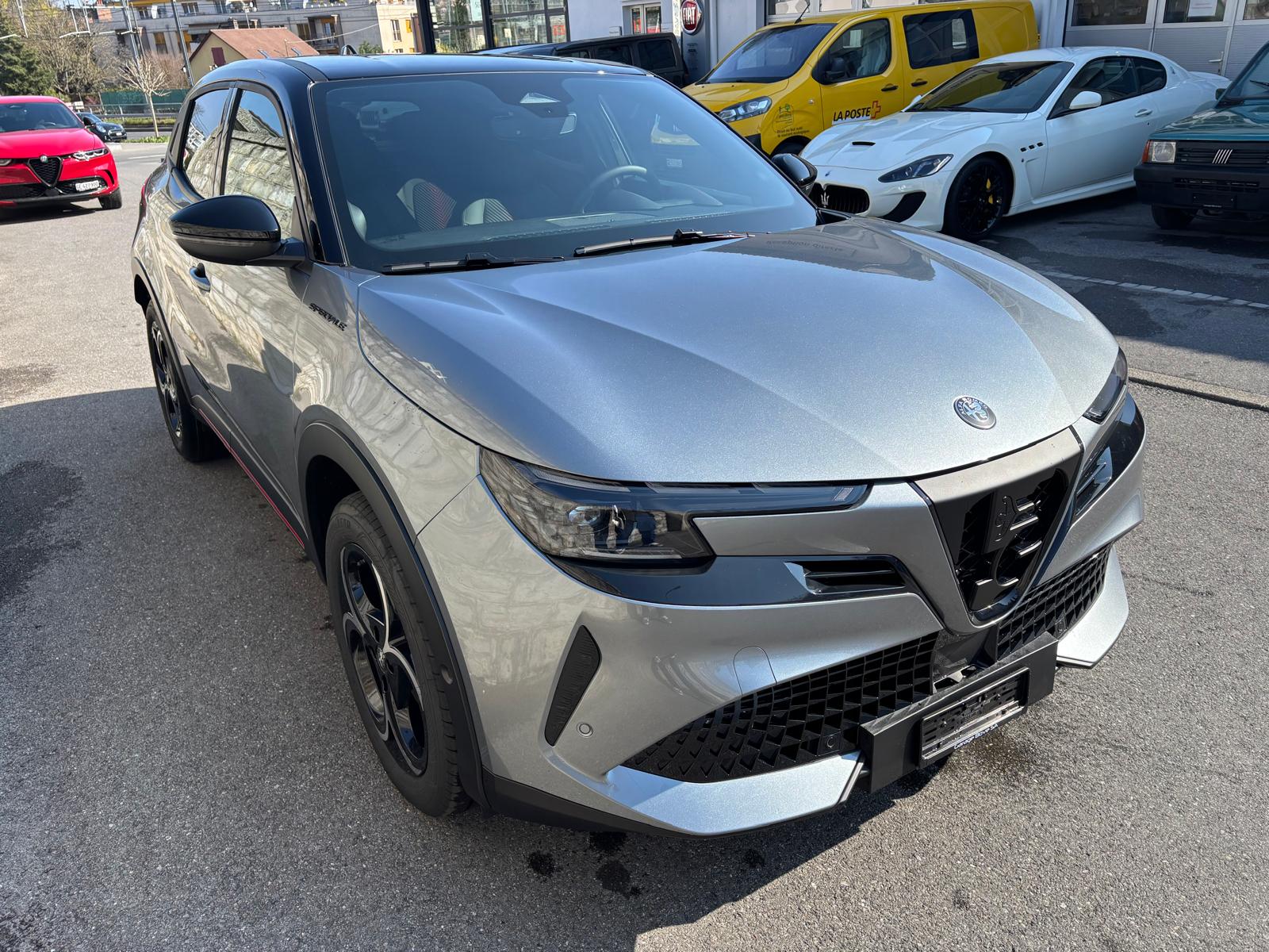 ALFA ROMEO Junior 1.2 48V Hybrid Speciale-showroom-element-2