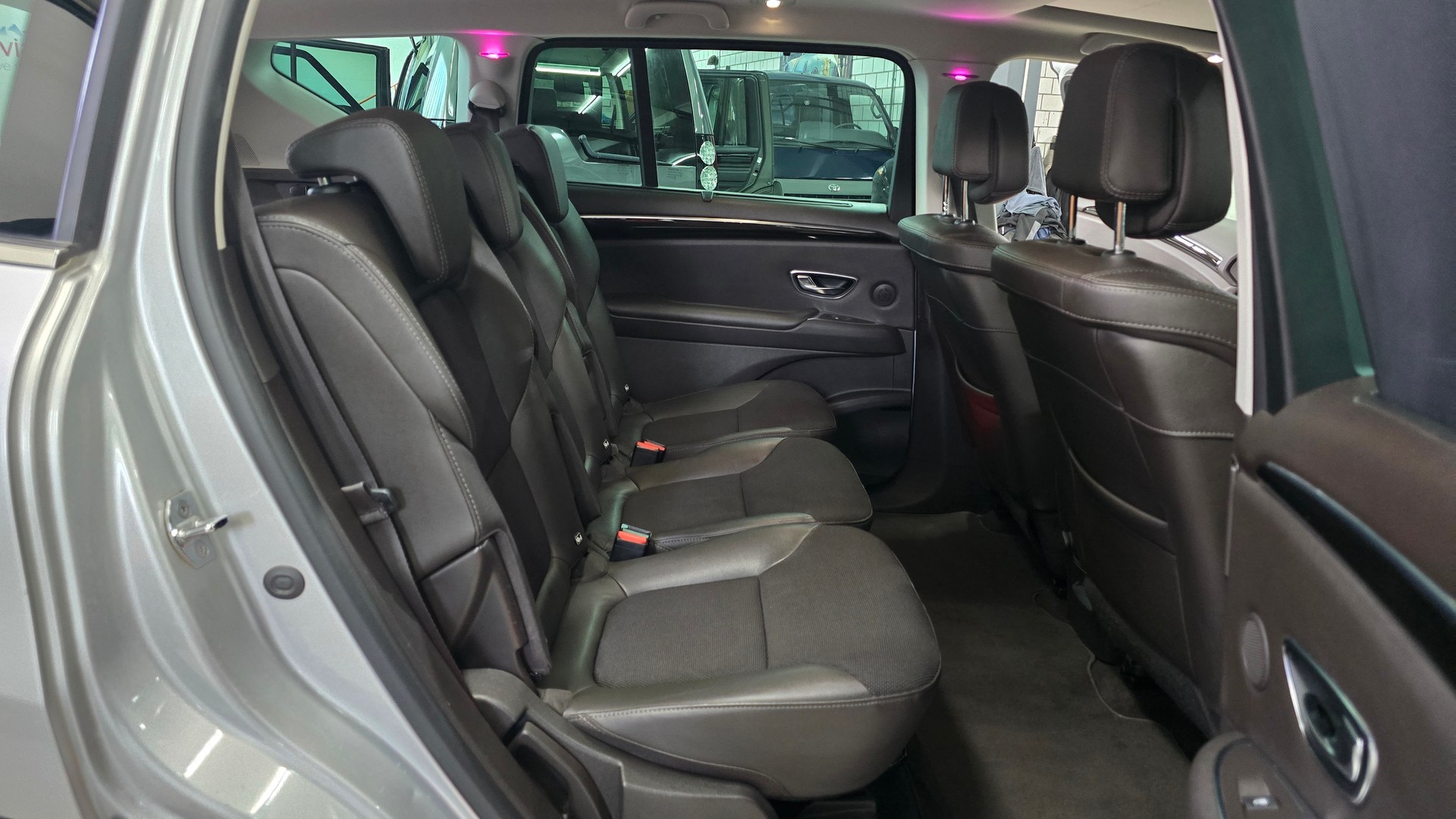 RENAULT Espace 1.6 dCi Intens-image-26