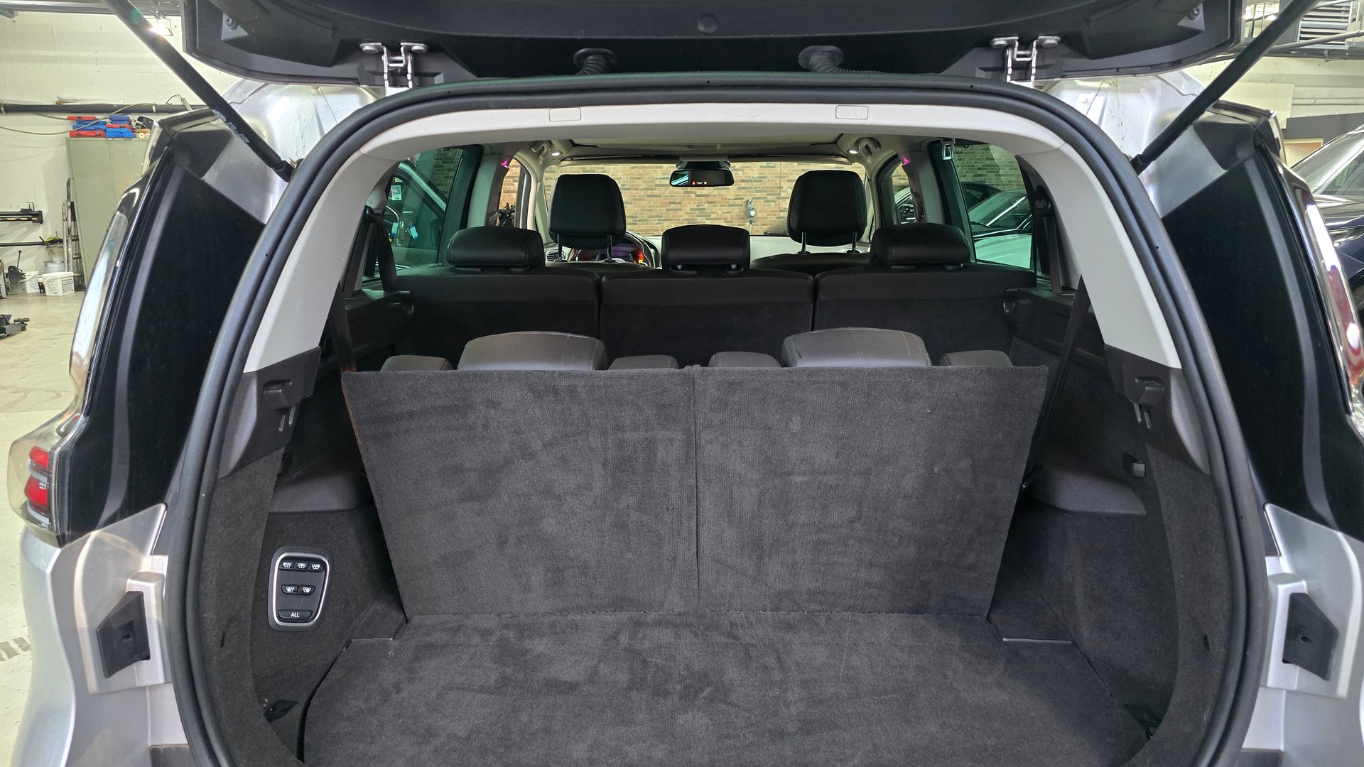 RENAULT Espace 1.6 dCi Intens-image-27
