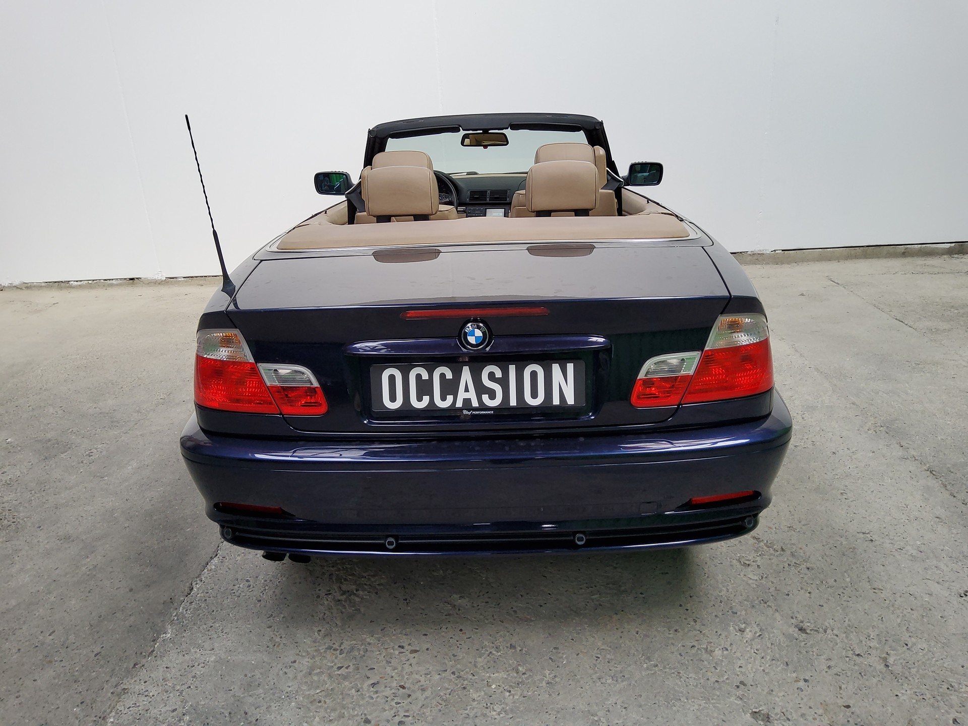 BMW 320Ci Cabriolet-image-6