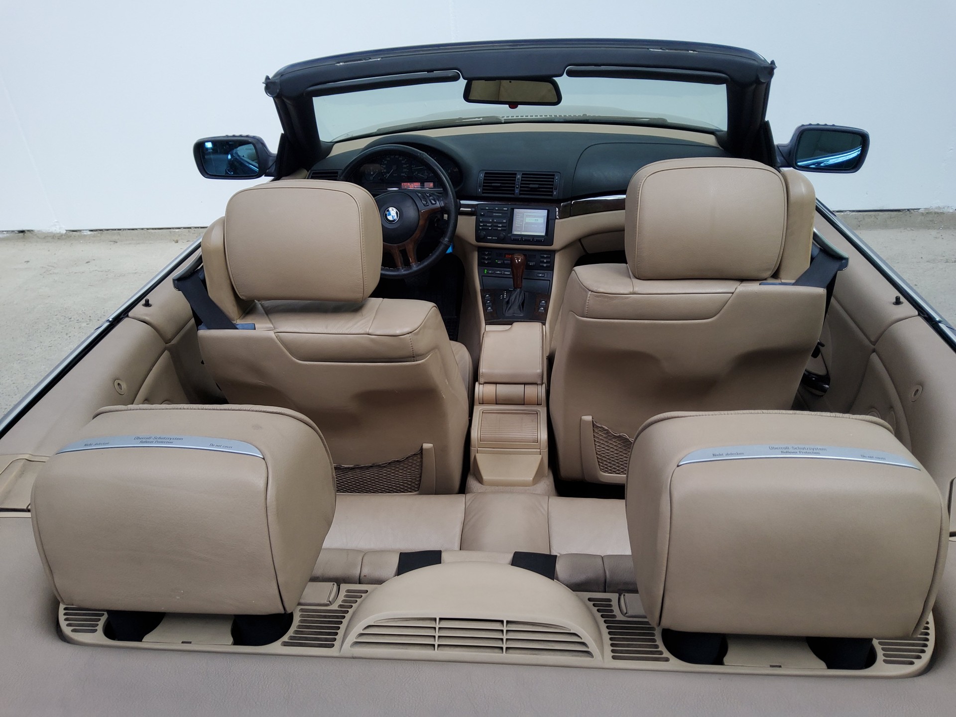 BMW 320Ci Cabriolet-image-5