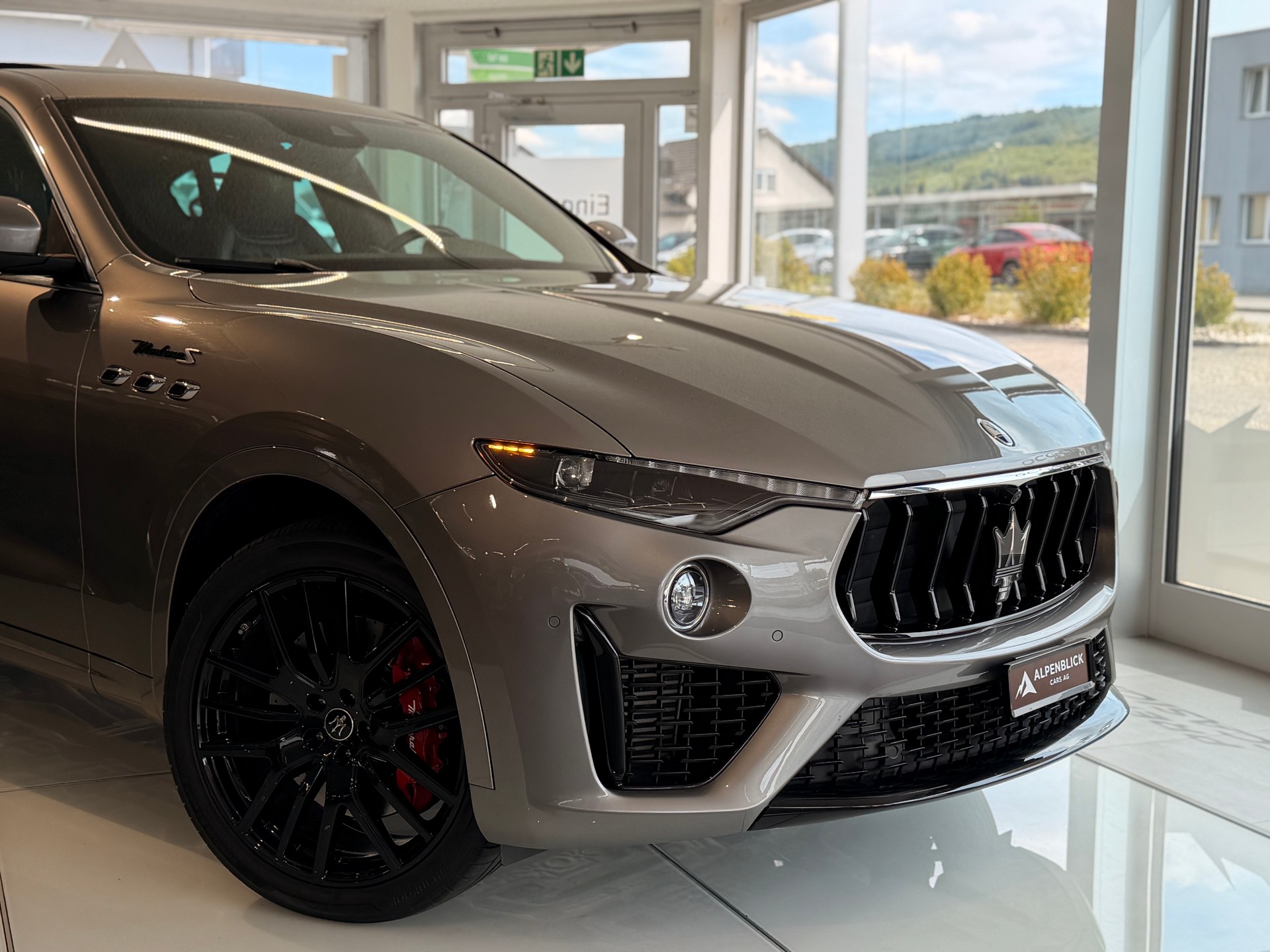 MASERATI Levante S 3.0 V6 Modena S Automatica-showroom-element-1