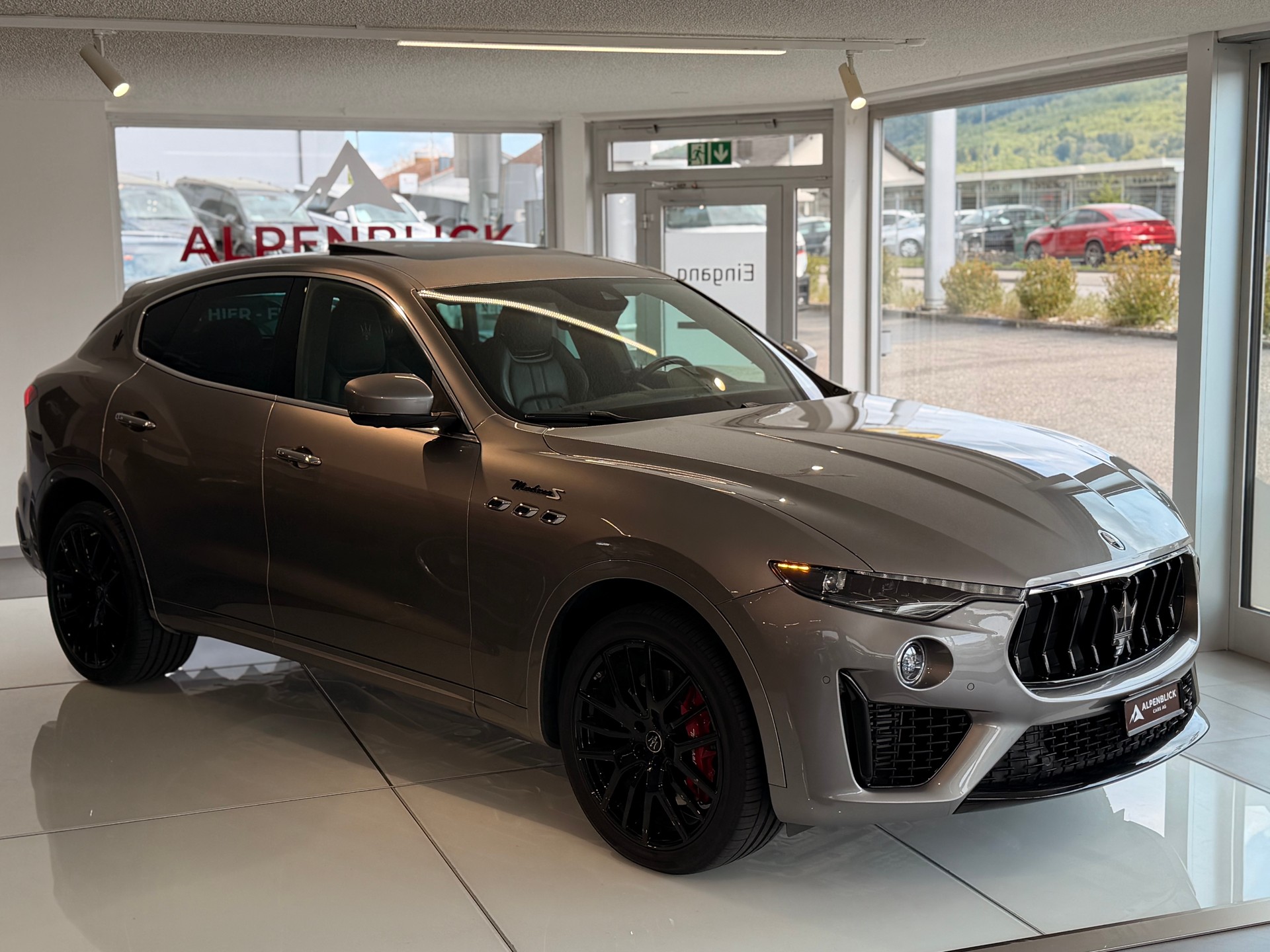 MASERATI Levante S 3.0 V6 Modena S Automatica-showroom-element-3