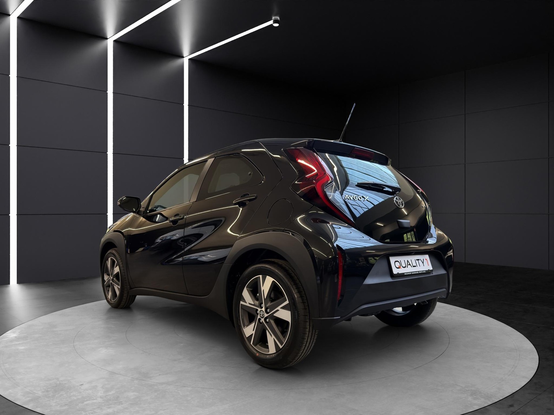 TOYOTA Aygo X 1.5 VVT-i HSD Trend-showroom-element-2