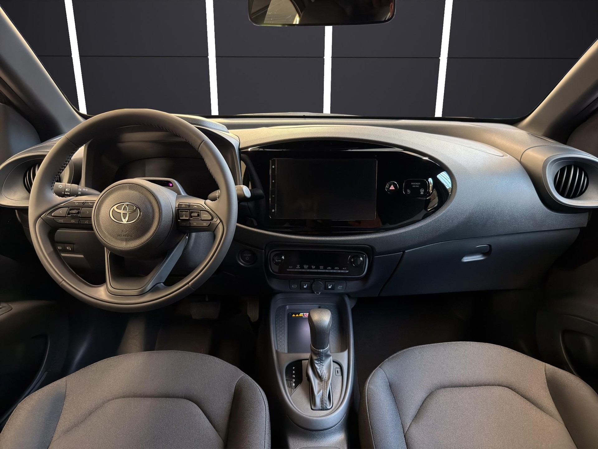 TOYOTA Aygo X 1.5 VVT-i HSD Trend-image-12