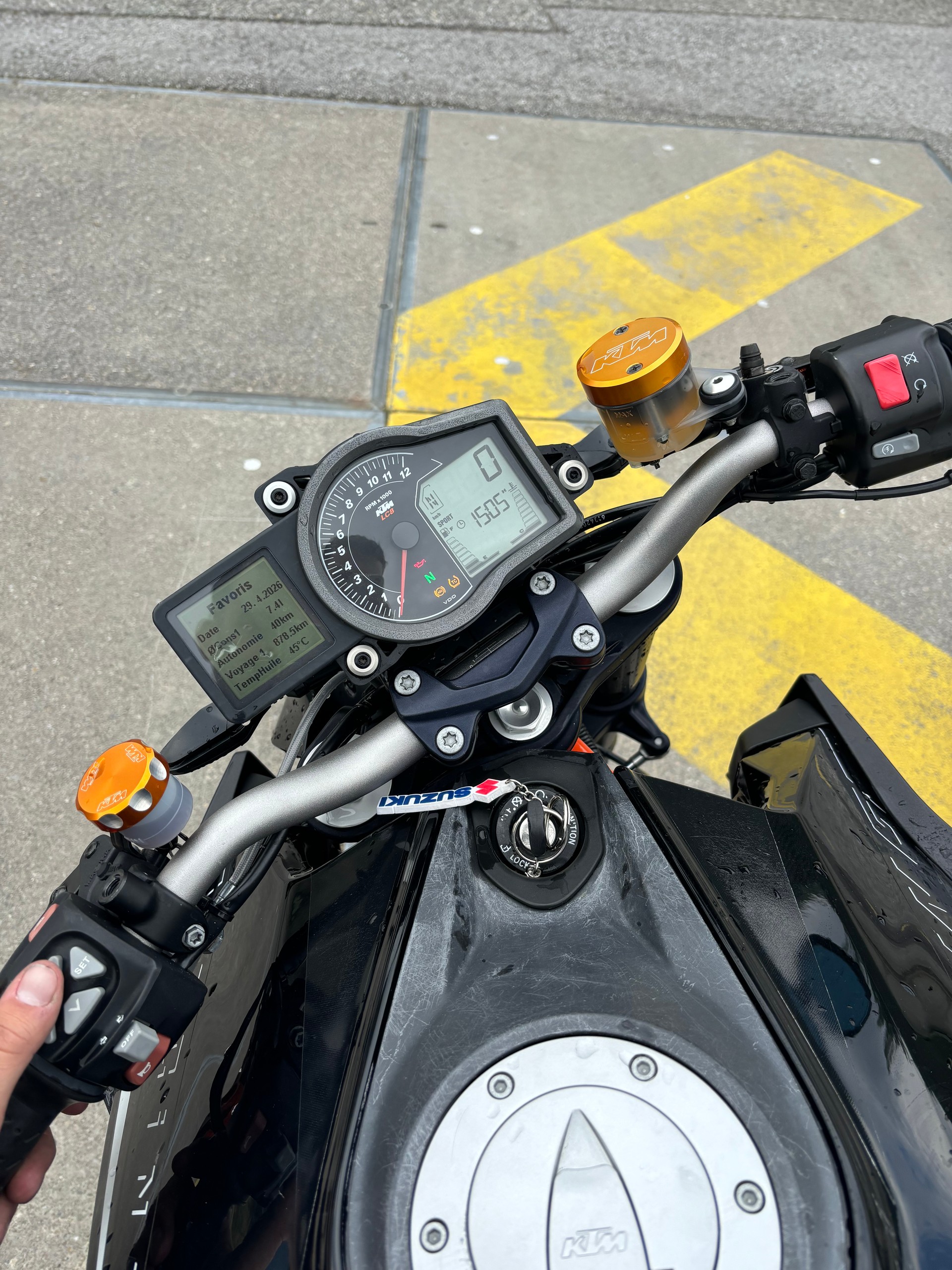 KTM 1290 Super Duke R-image-7
