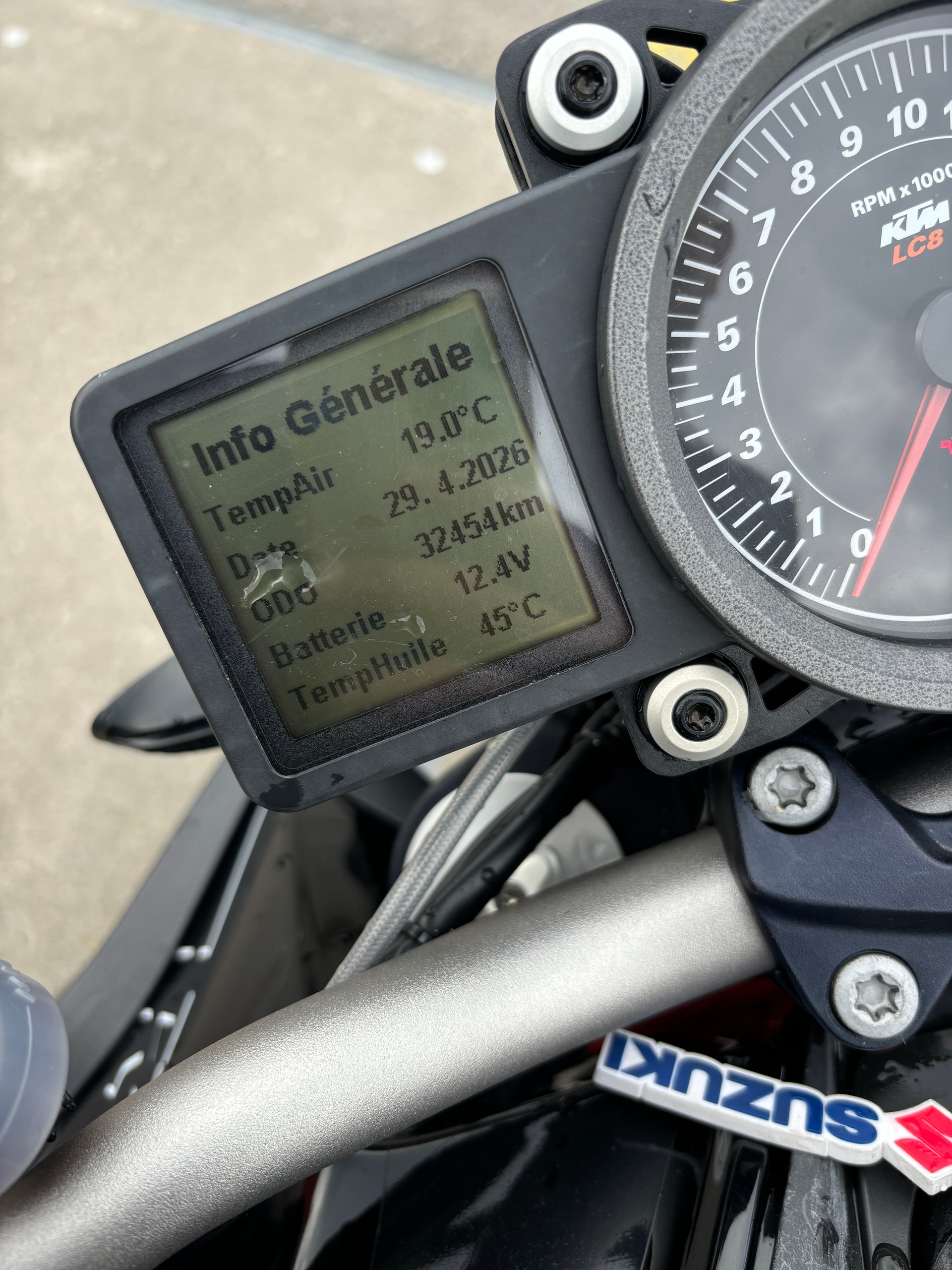 KTM 1290 Super Duke R-image-8