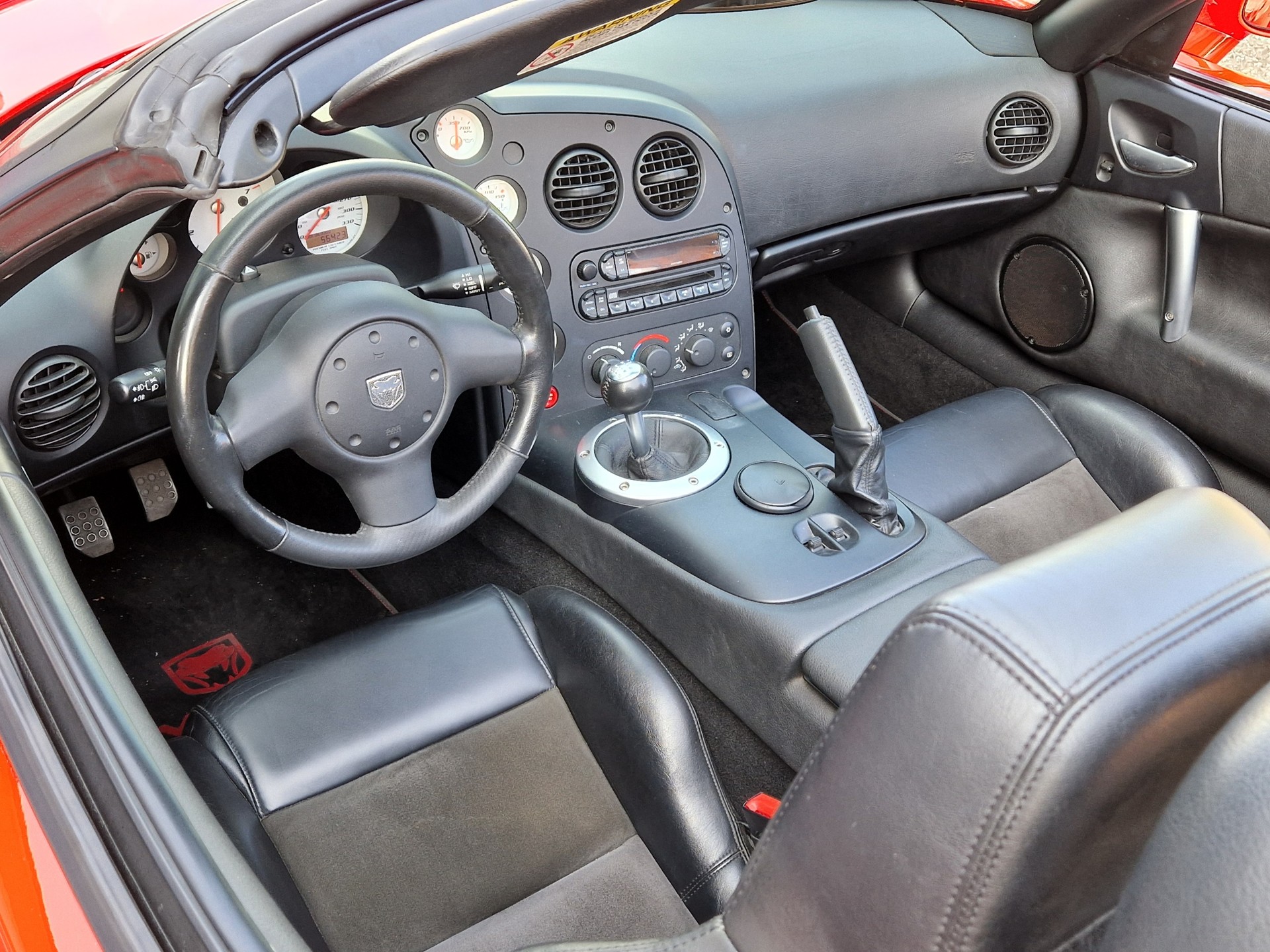 DODGE Viper SRT-10-image-8
