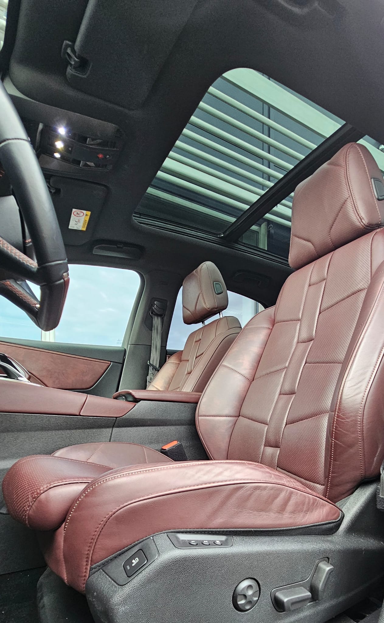 DS AUTOMOBILES DS7 Crossback 2.0 BlueHDi 180 GRAND CHIC LA PREMIERE-image-4