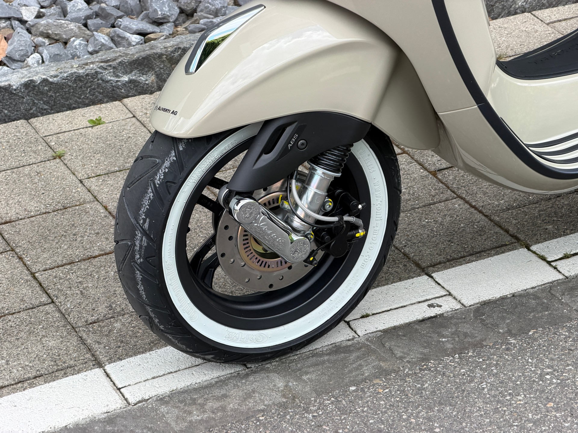 PIAGGIO Vespa 125 Primavera Euro 5+-image-2