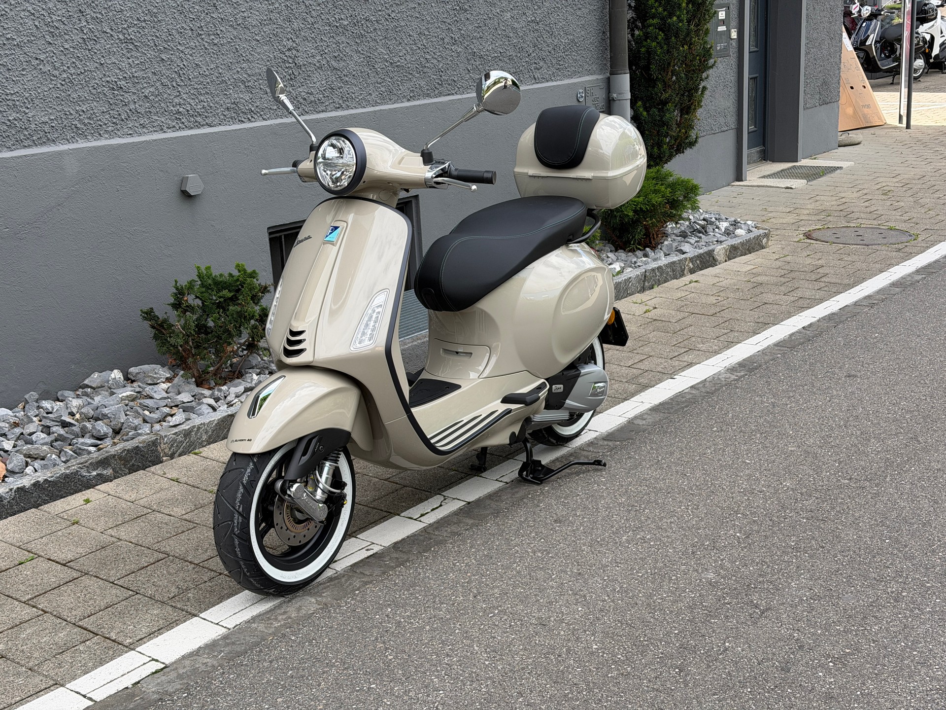 PIAGGIO Vespa 125 Primavera Euro 5+-image-1