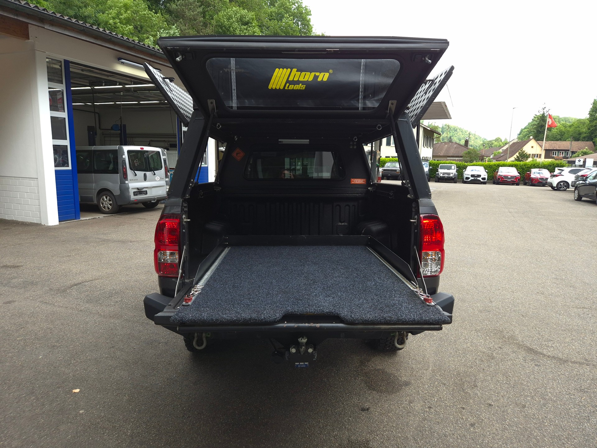 TOYOTA Hilux 2.4D-4D Style DoubleCab 4x4 A-image-31