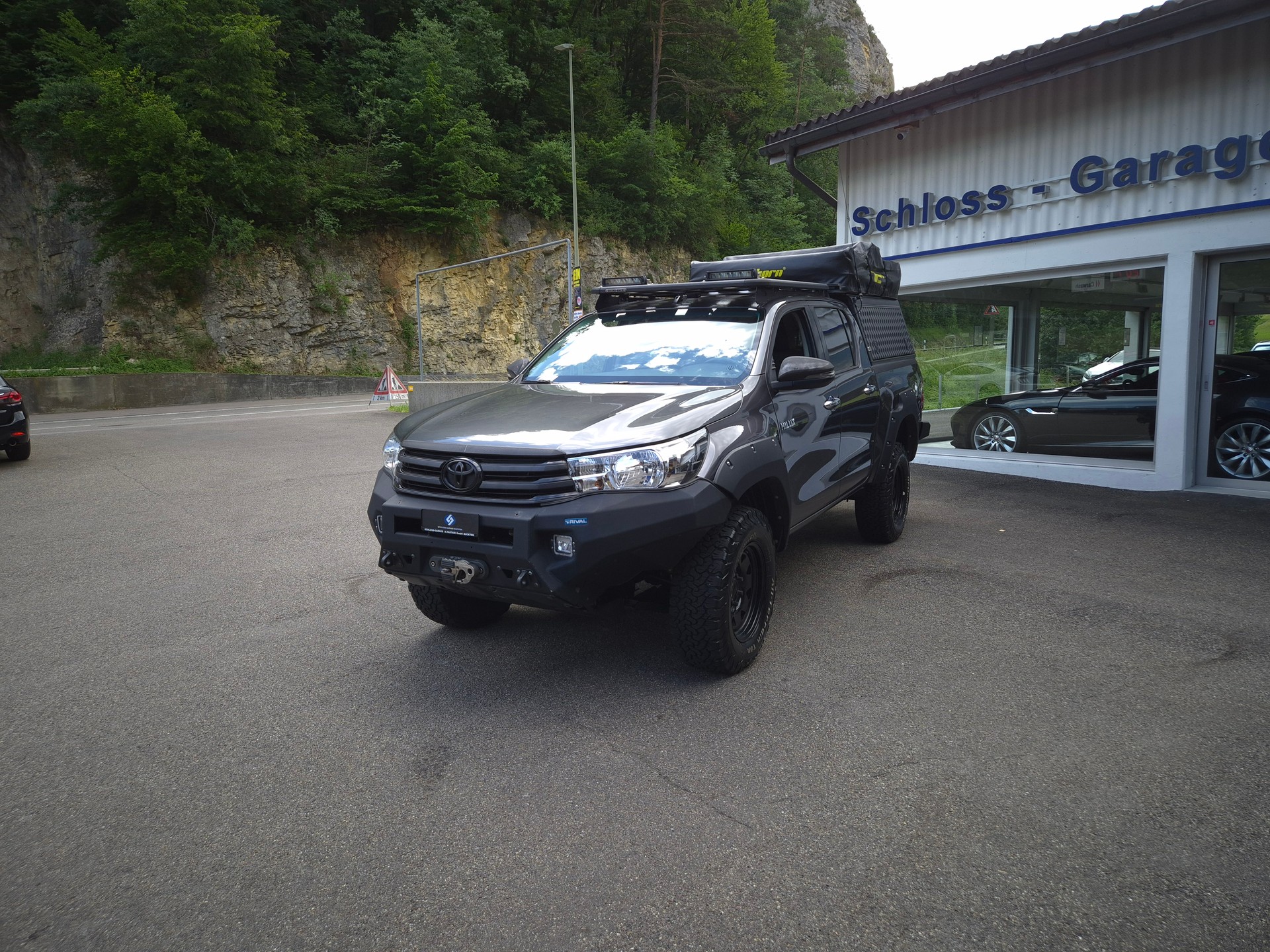 TOYOTA Hilux 2.4D-4D Style DoubleCab 4x4 A-image-6