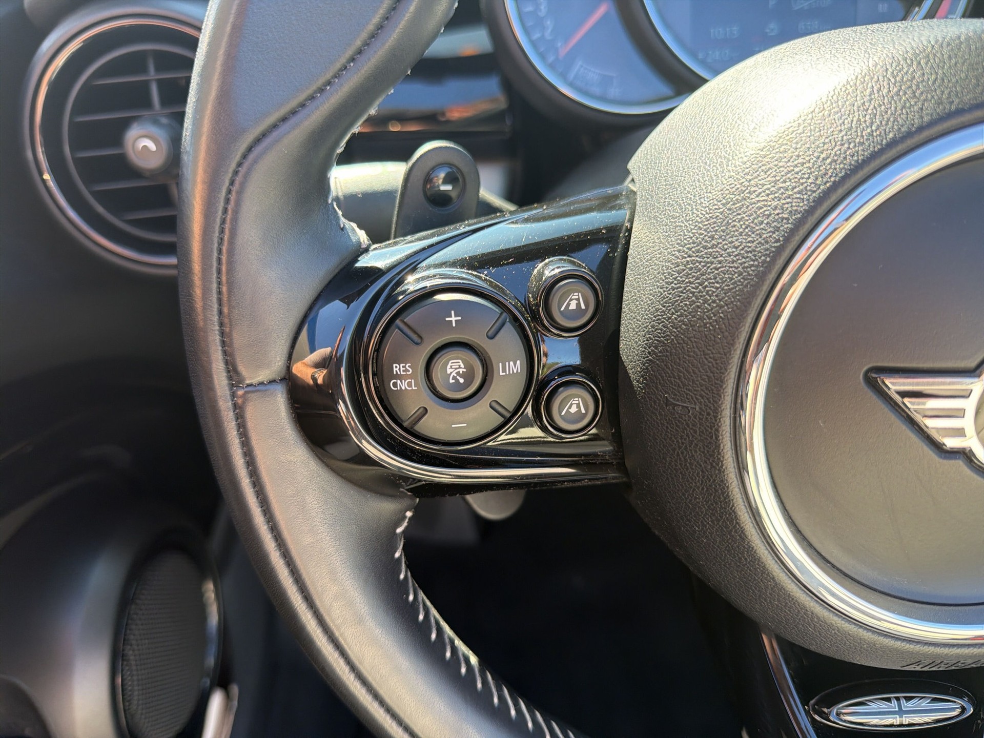 MINI Cooper S Cabriolet DKG-image-14