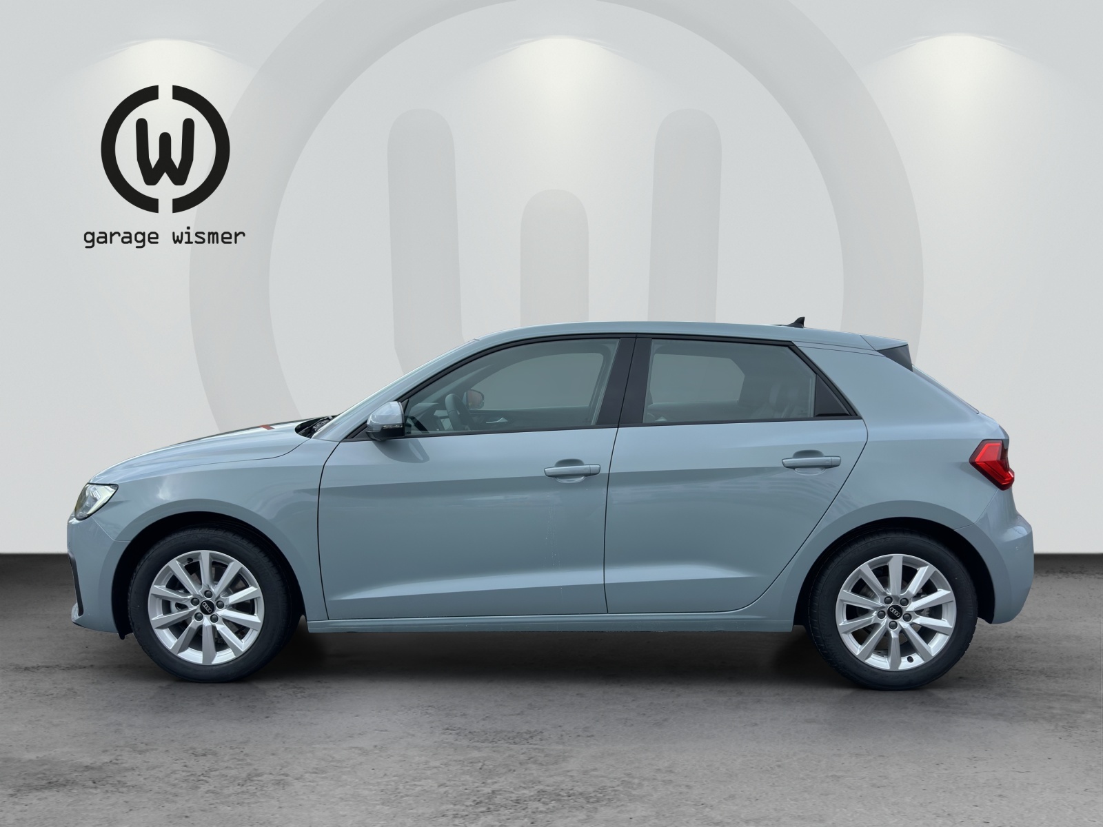 AUDI A1 Sportback 30 TFSI Attraction S-tronic-showroom-element-1