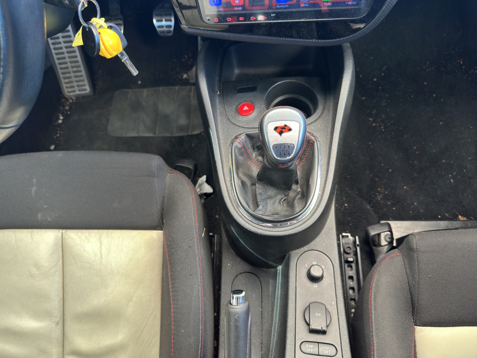 SEAT Leon 2.0 TSI Cupra-image-13