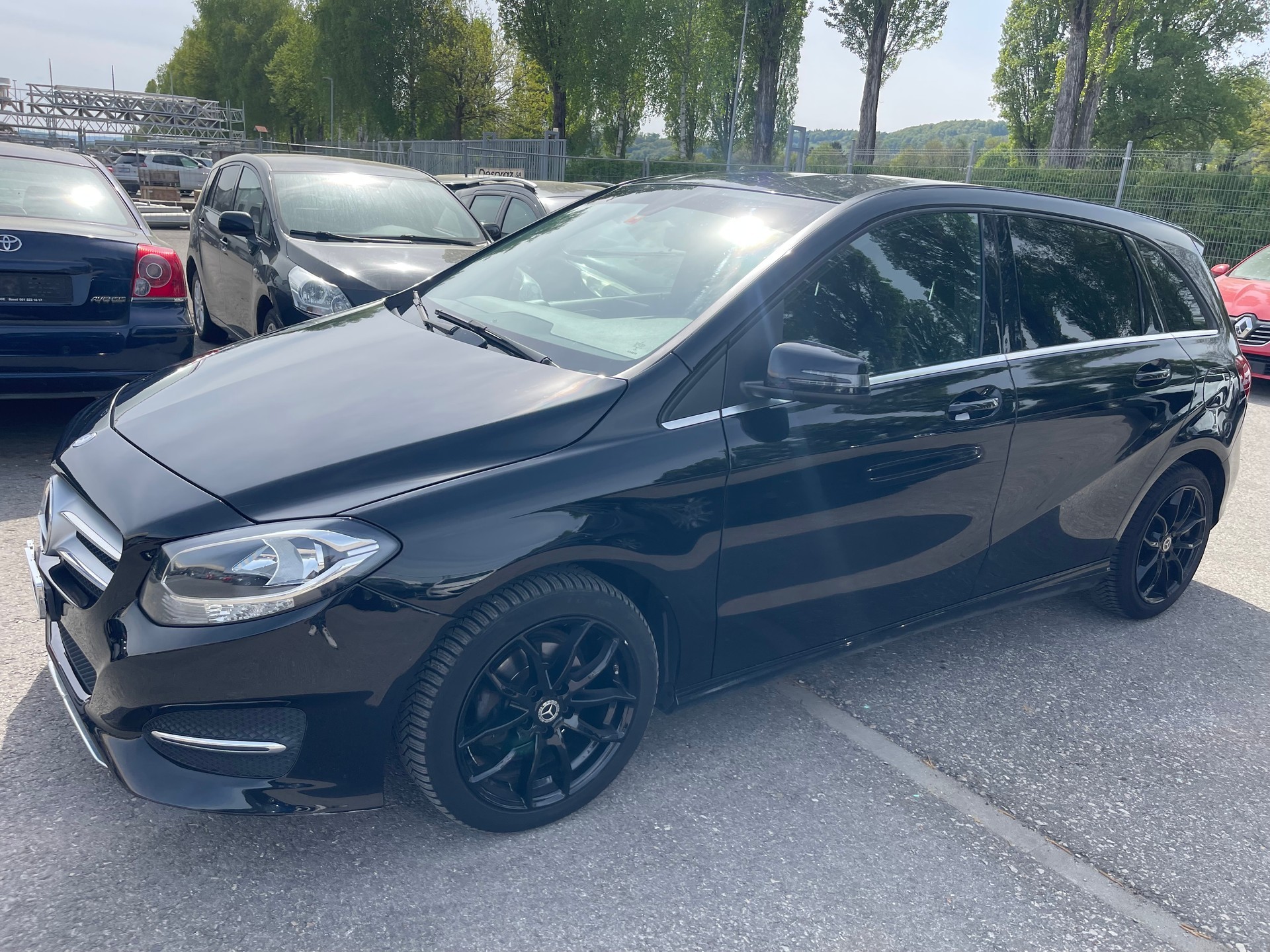MERCEDES-BENZ B 180 Style 7G-DCT-image-5