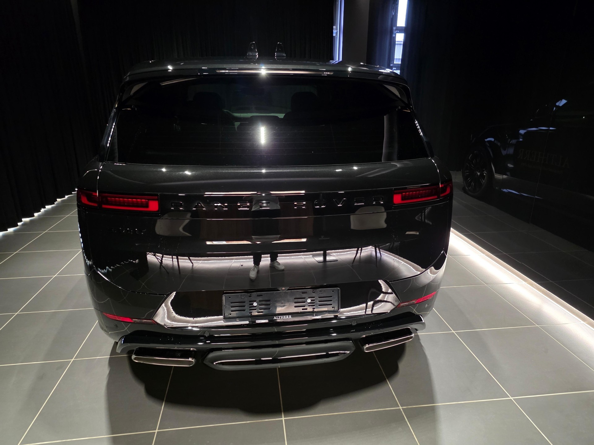 LAND ROVER Range Rover Sport 3.0 I6 P550e Autobiography-showroom-element-2