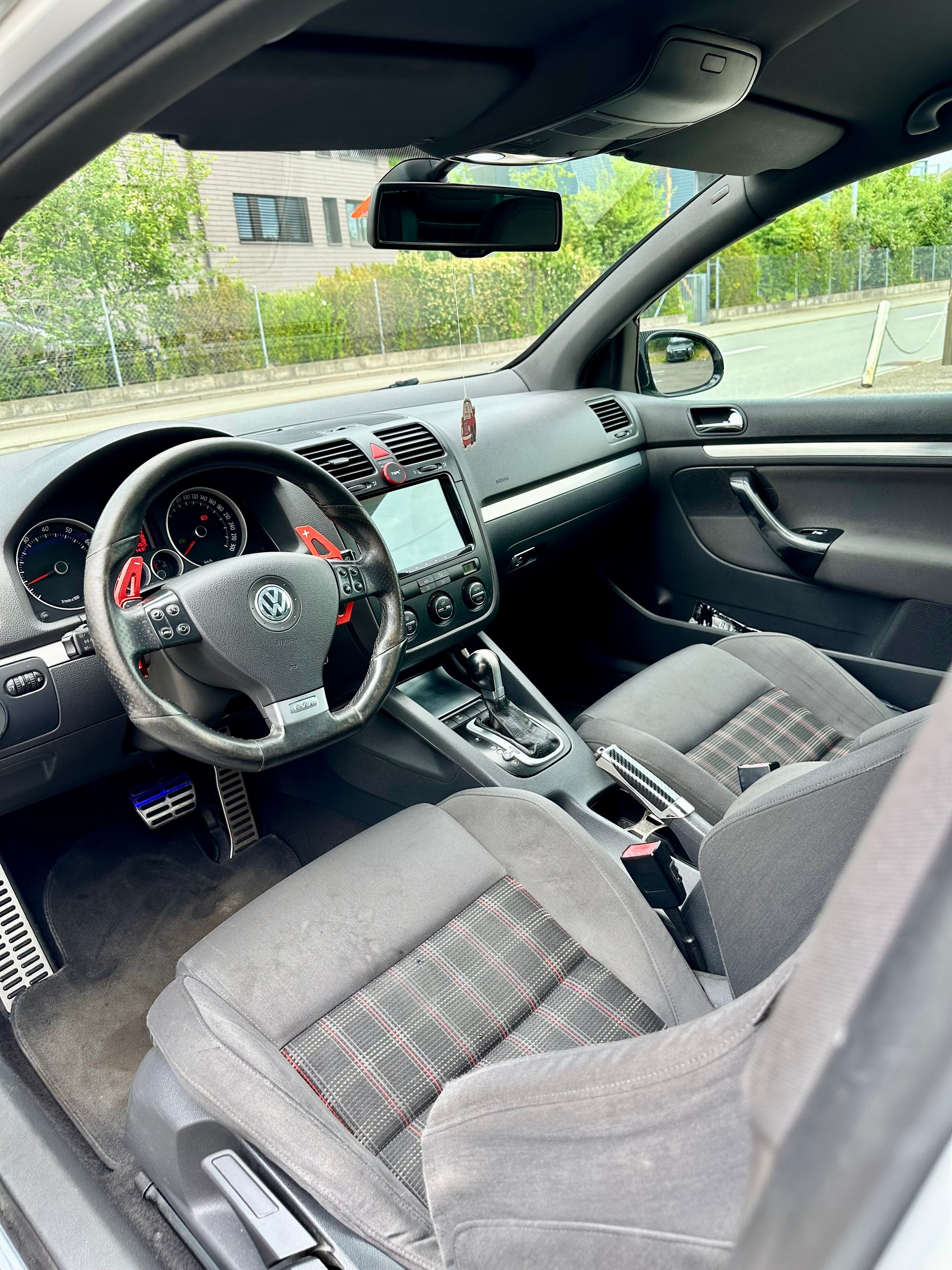 VW Golf 2.0 TFSI GTI-image-6