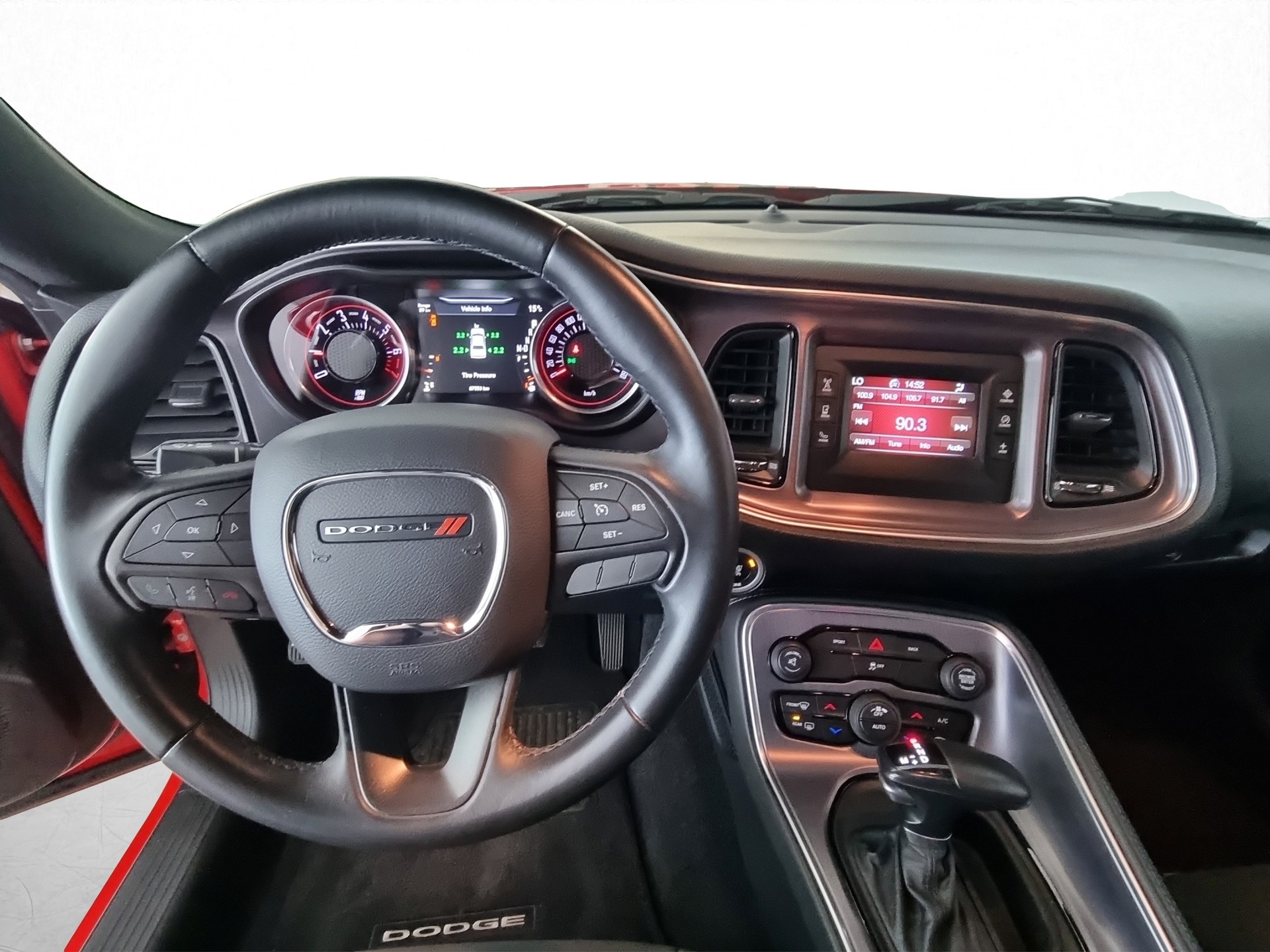 DODGE Challenger 3.6 V6 SXT 8-Stufen Aut.-image-7