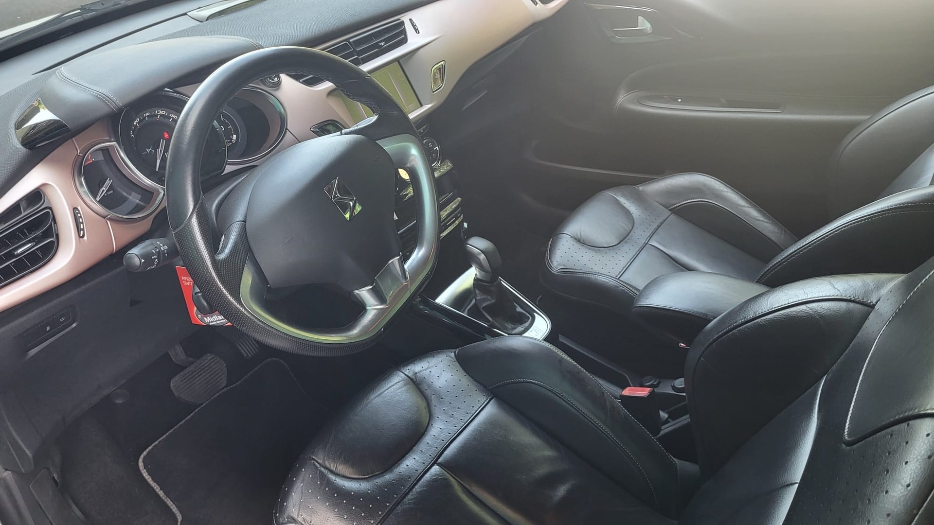 DS AUTOMOBILES DS 3 1.2 PureTech Faubourg Addict EAT-image-7