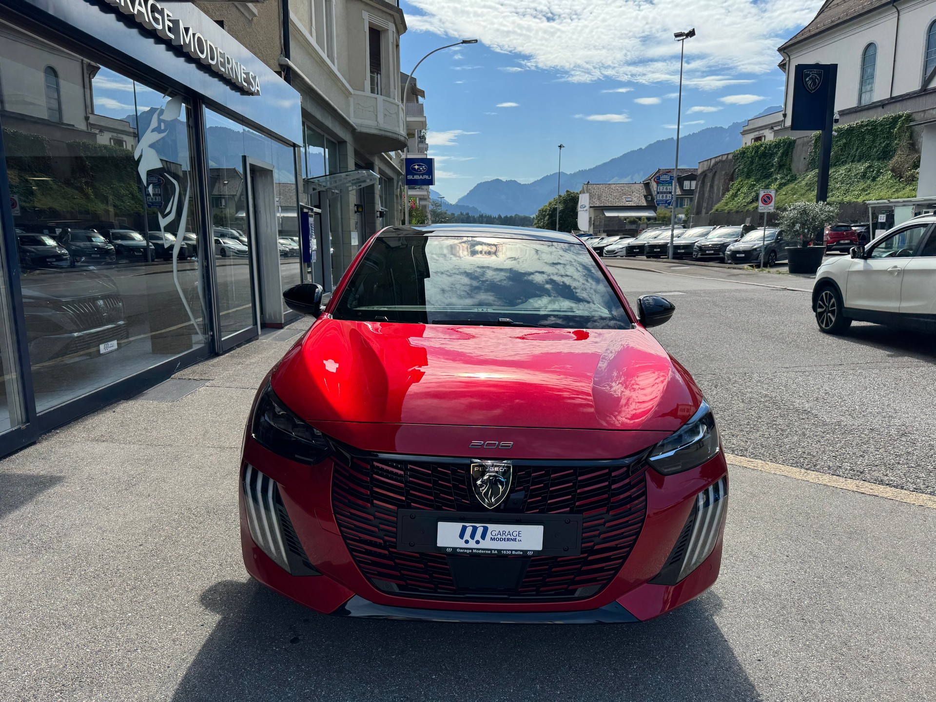PEUGEOT 208 1.2 Hybrid 145 GT-showroom-element-1