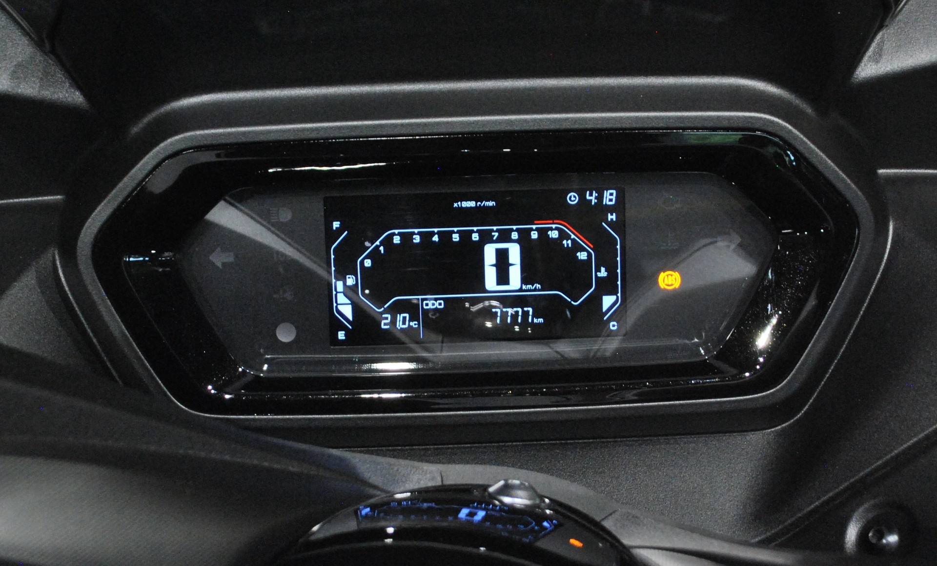 YAMAHA X-Max 300-image-5