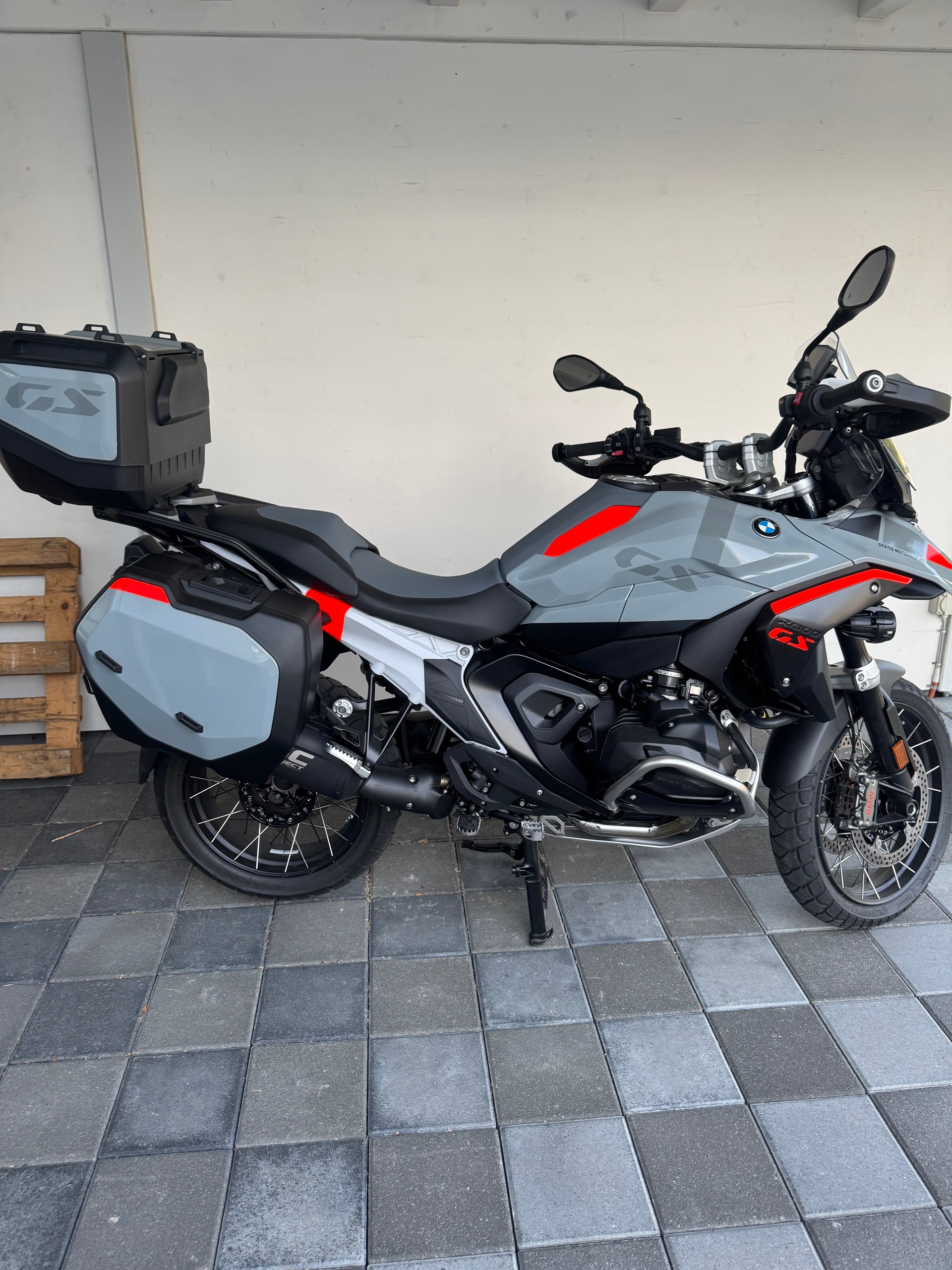 BMW R 1300 GS-image-0