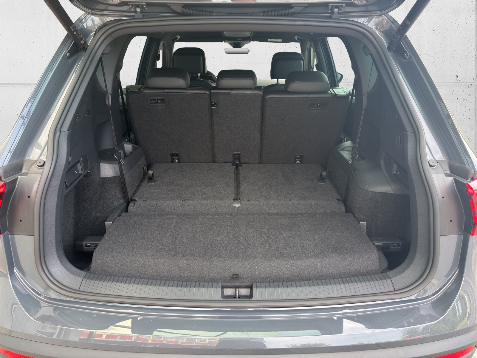 SEAT Tarraco 2.0TSI Xperience 4Drive DSG & 7-Sitzer mit AHK, Standheizung & Leder-image-7