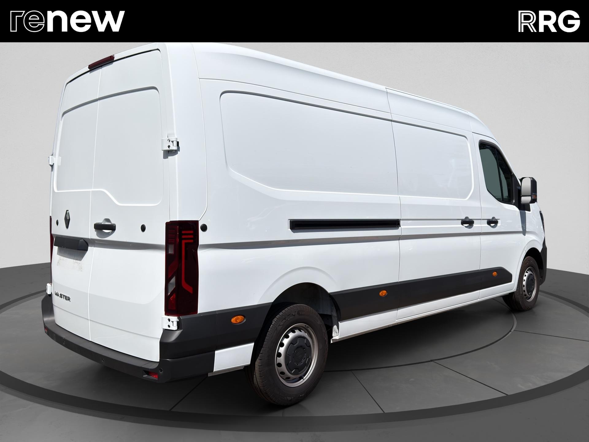 RENAULT Master T35 2.3 Blue dCi 135 L3H2-showroom-element-2