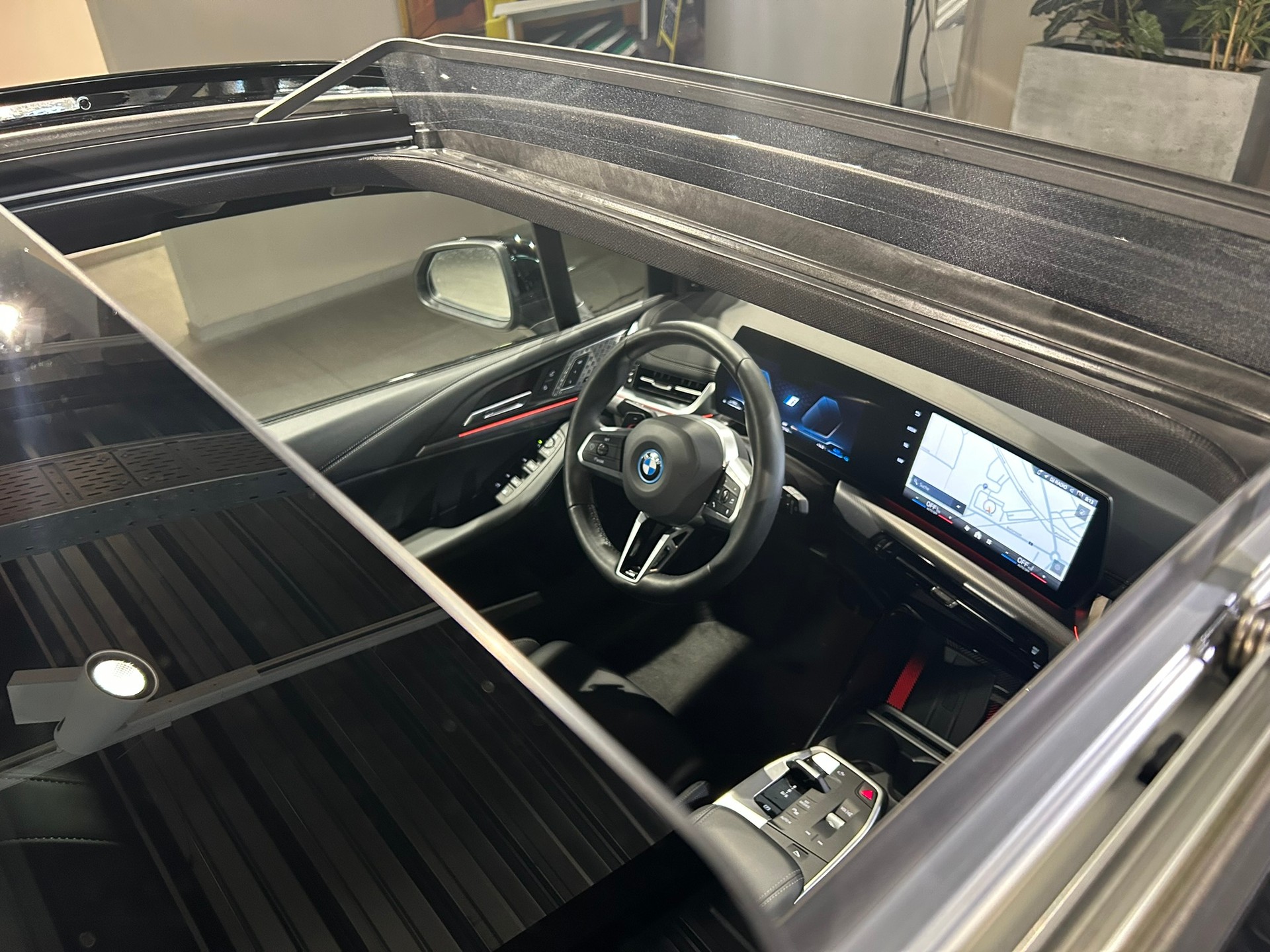 BMW 225e xDrive Active Tourer-image-23