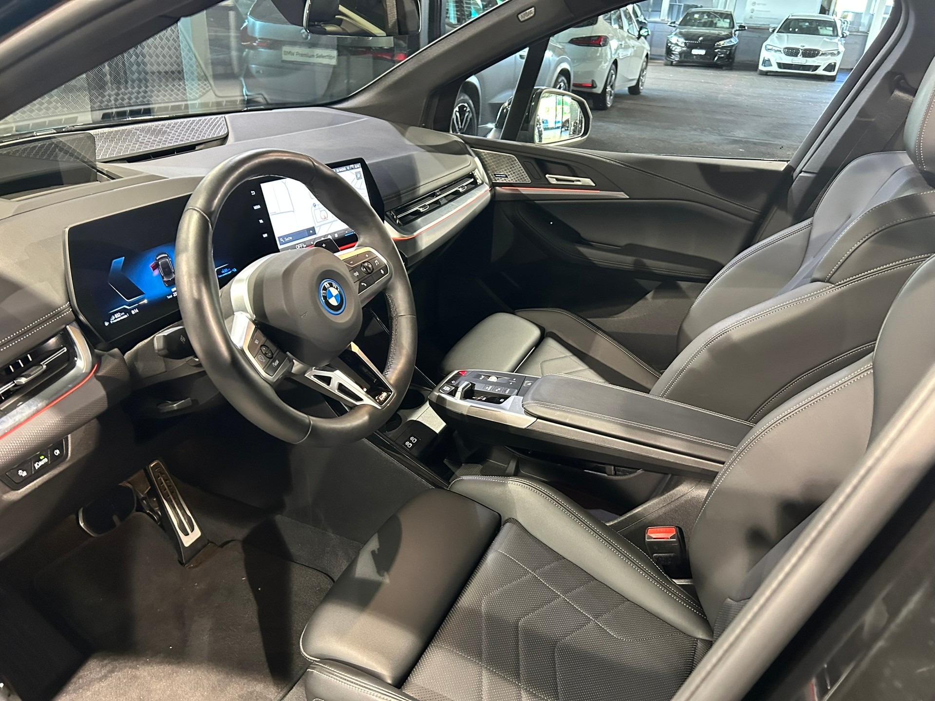 BMW 225e xDrive Active Tourer-image-26