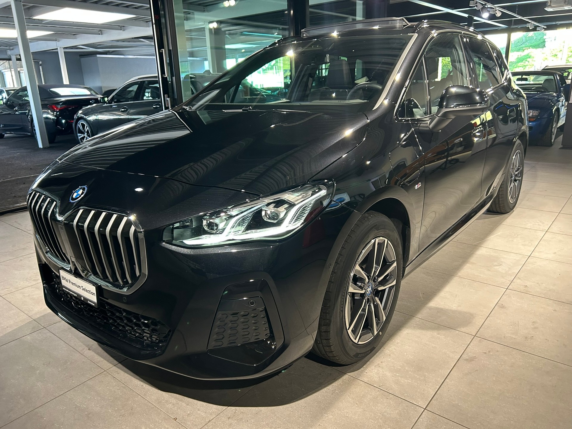 BMW 225e xDrive Active Tourer-image-29
