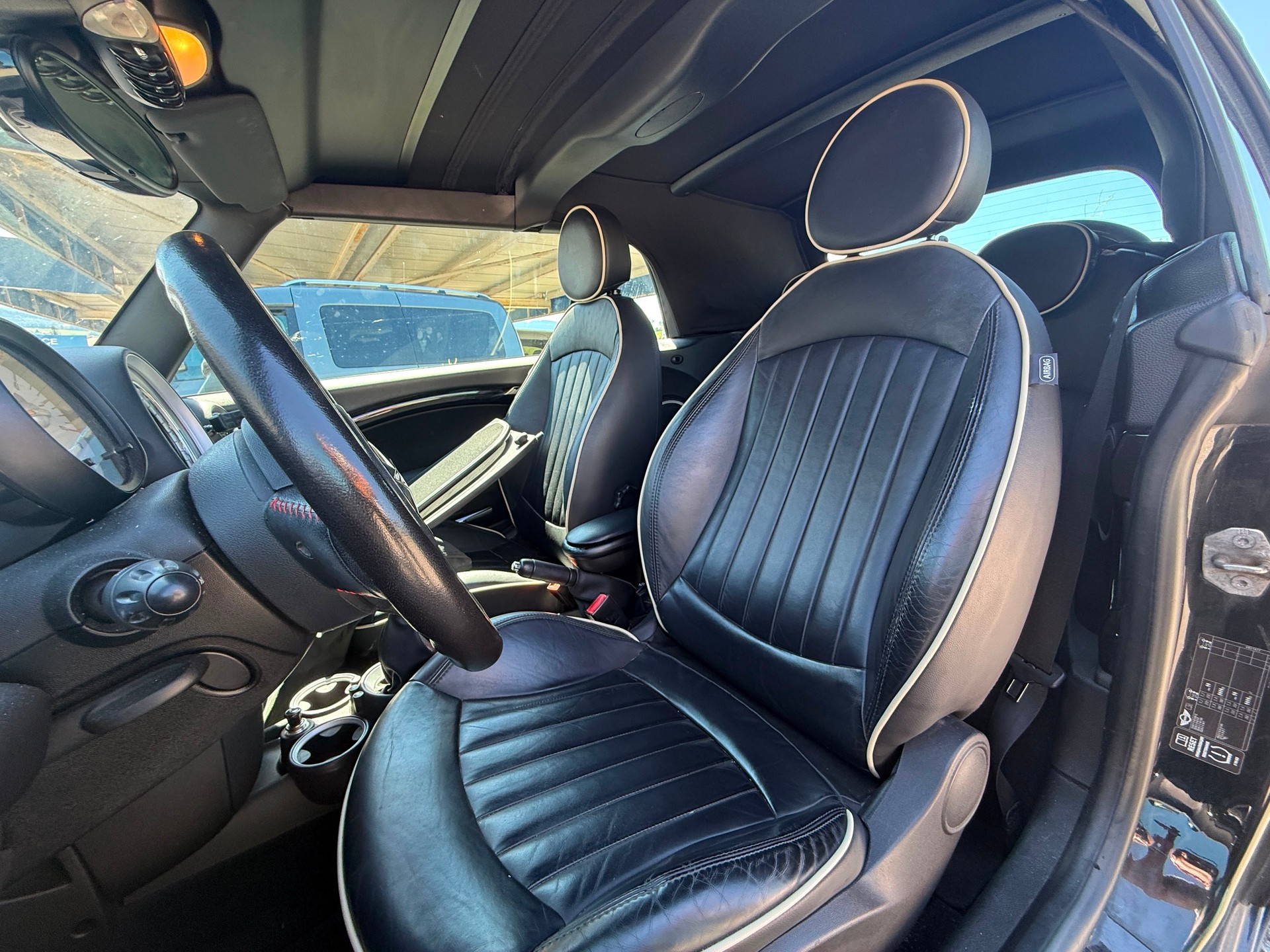 MINI Cooper S Cabriolet-image-10