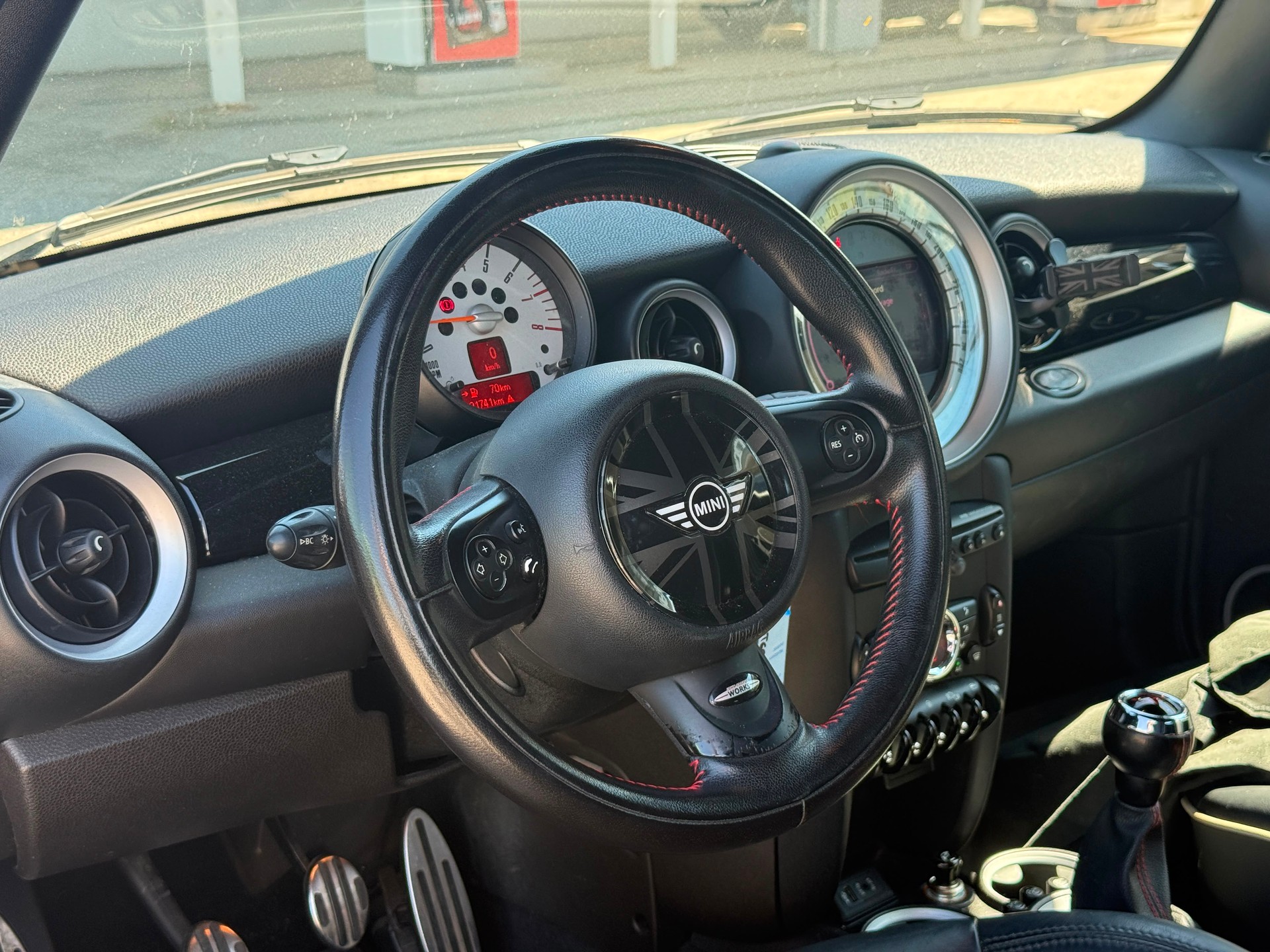 MINI Cooper S Cabriolet-image-7