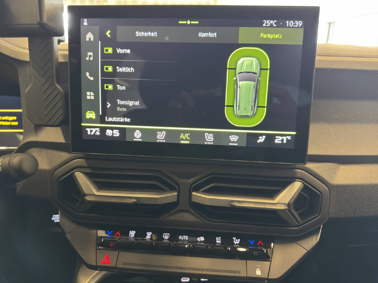 DACIA Bigster 1.2 Hybrid Journey 4WD Demo-image-15