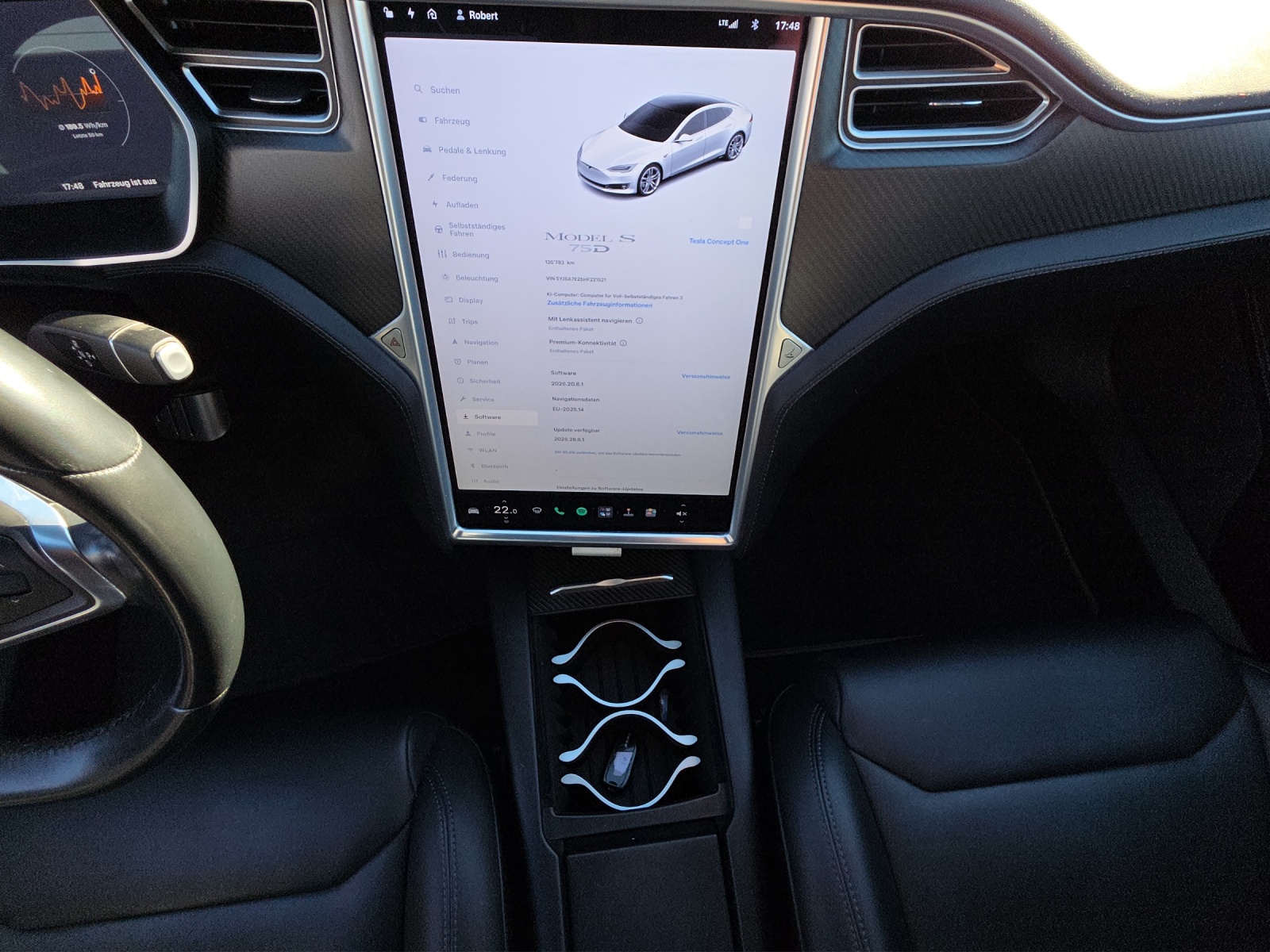 TESLA Model S 75 D-image-11