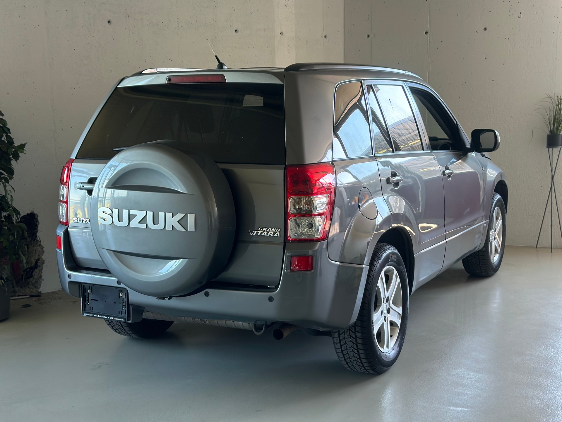 SUZUKI Grand Vitara 2.7 24V V6 Top-showroom-element-3