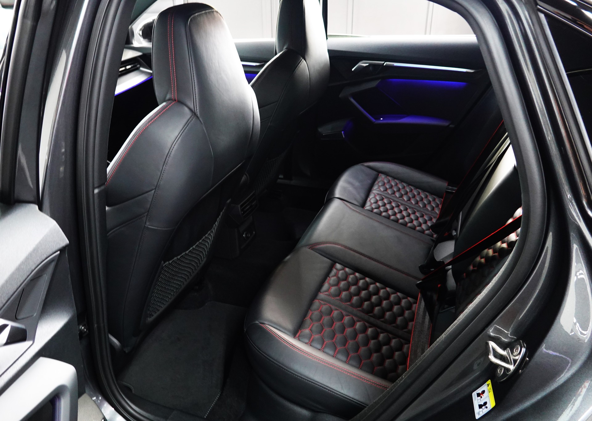 AUDI RS3 LIMOUSINE 2.5 TSI QUATTRO S-TRONIC CH-FZ SEDAN GRAIL ON TOP-image-35